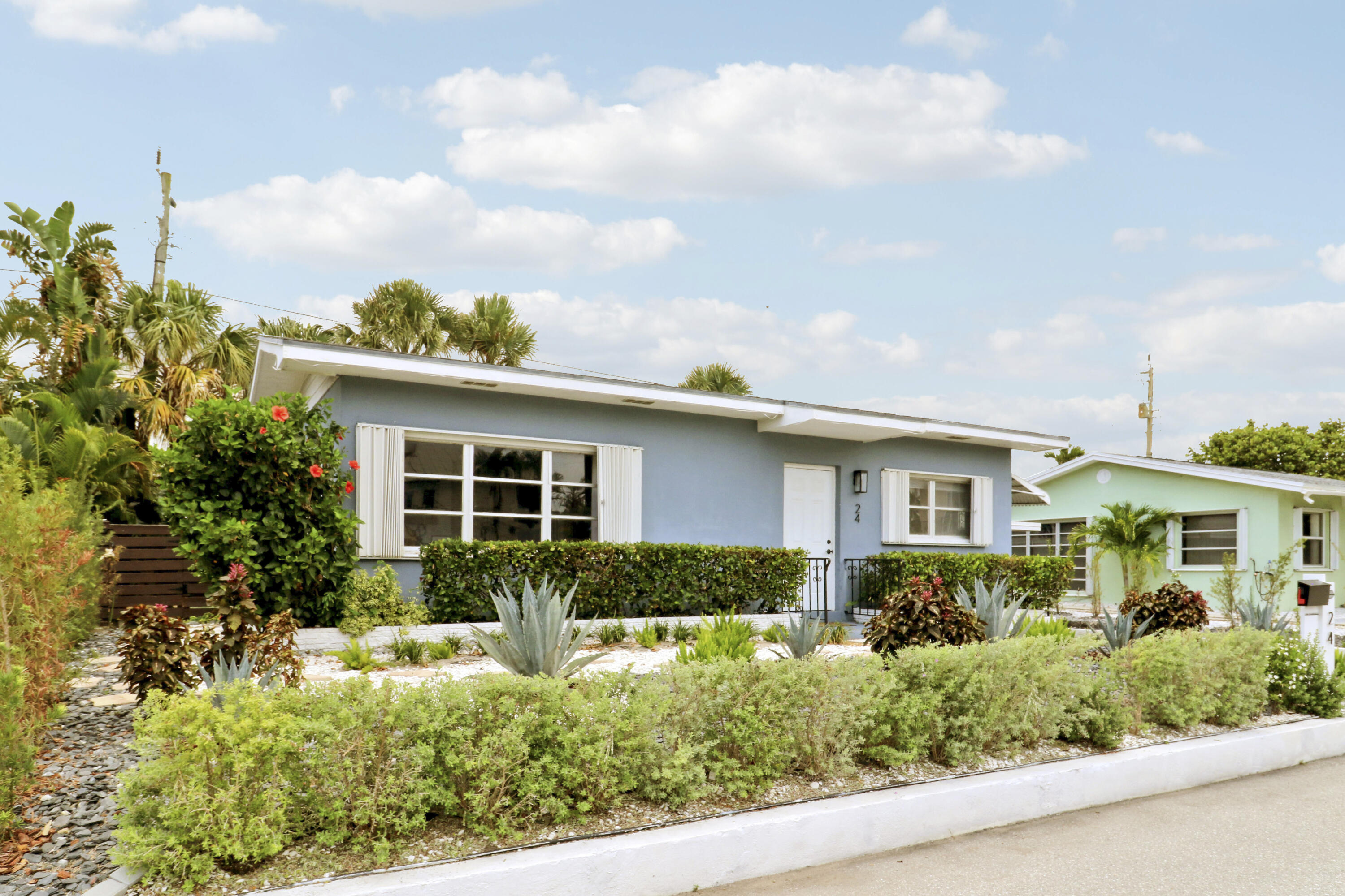 PALM BEACH SHORE ACRES - Residential