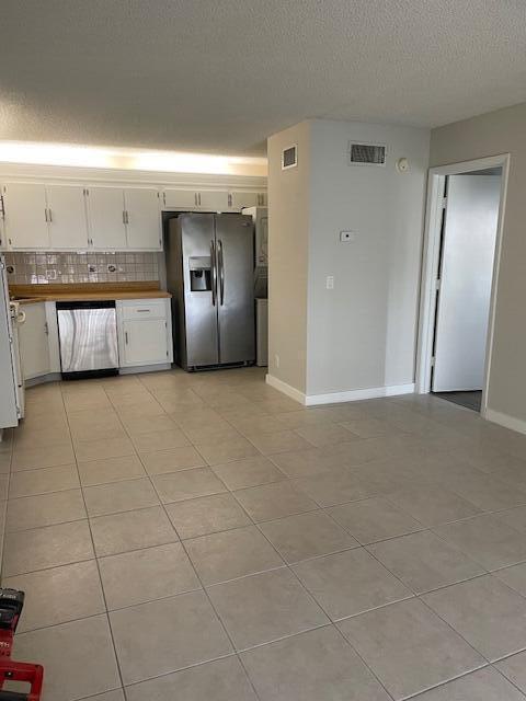 CHARTER CLUB OF PALM BEACH CONDO - Residential Lease
