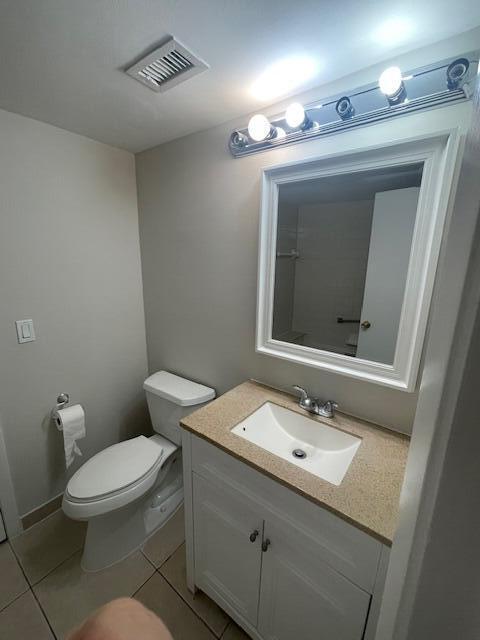 CHARTER CLUB OF PALM BEACH CONDO - Residential Lease