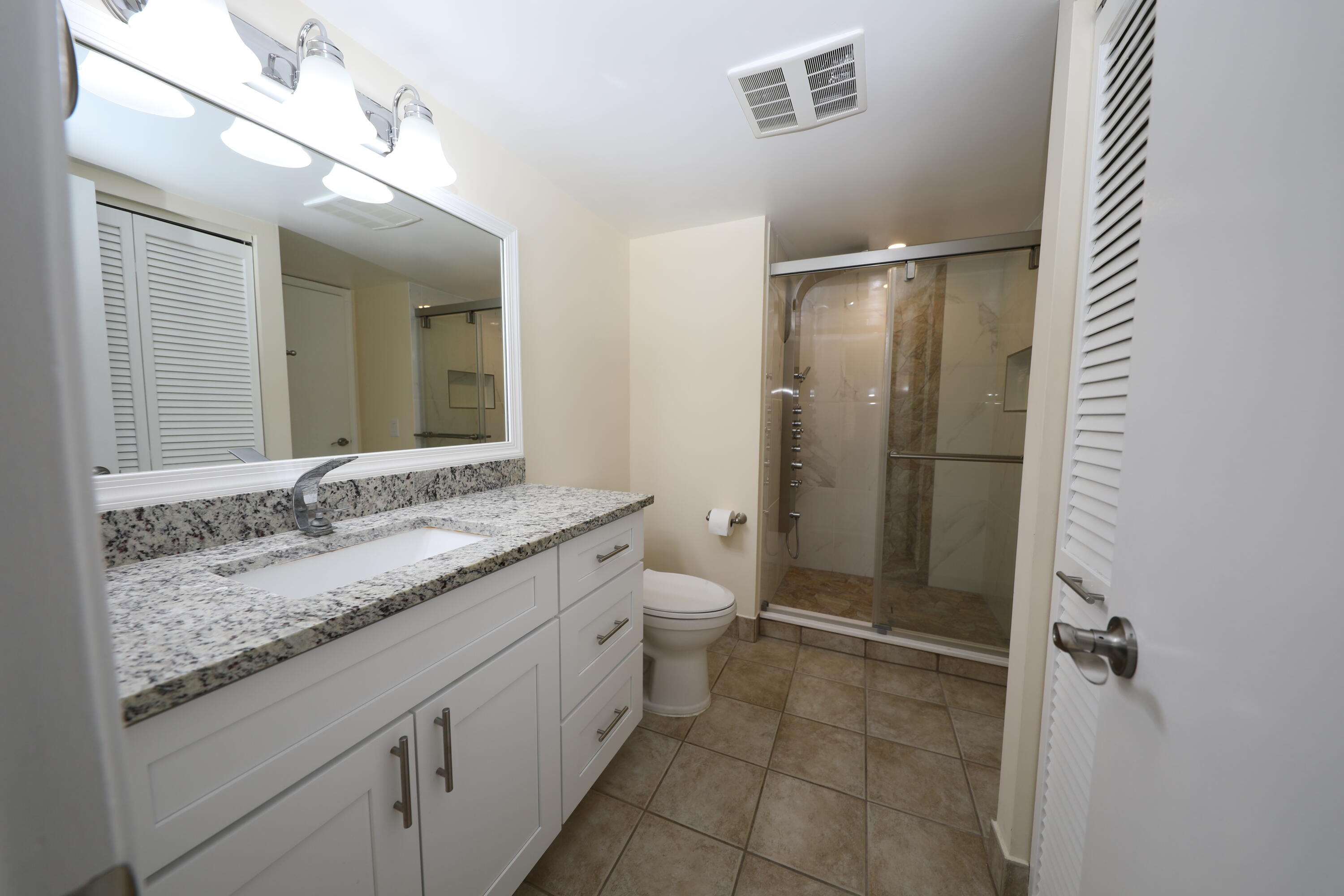 LAKESIDE CONDO 2 OF BANYAN SPRINGS - Residential