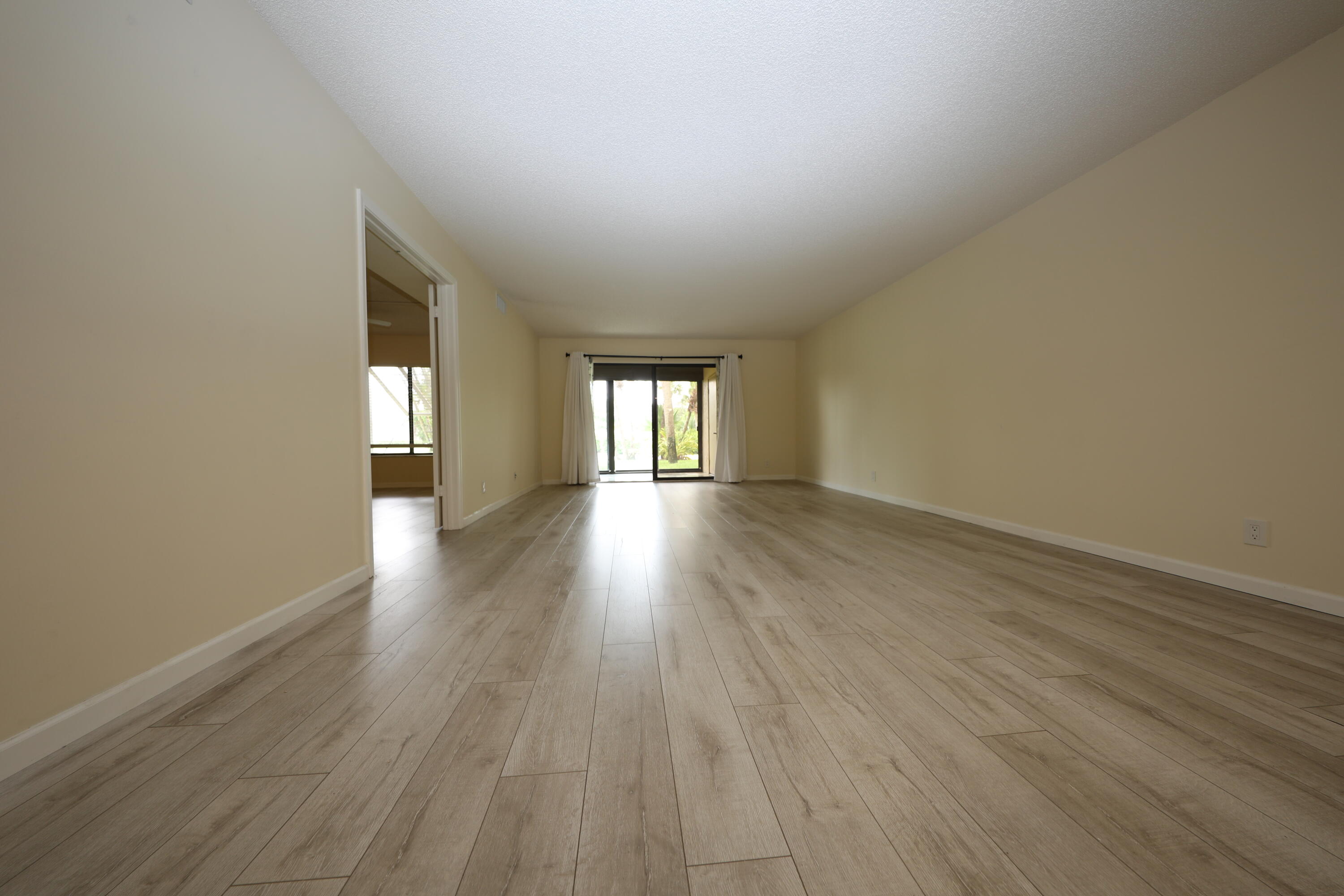 LAKESIDE CONDO 2 OF BANYAN SPRINGS - Residential