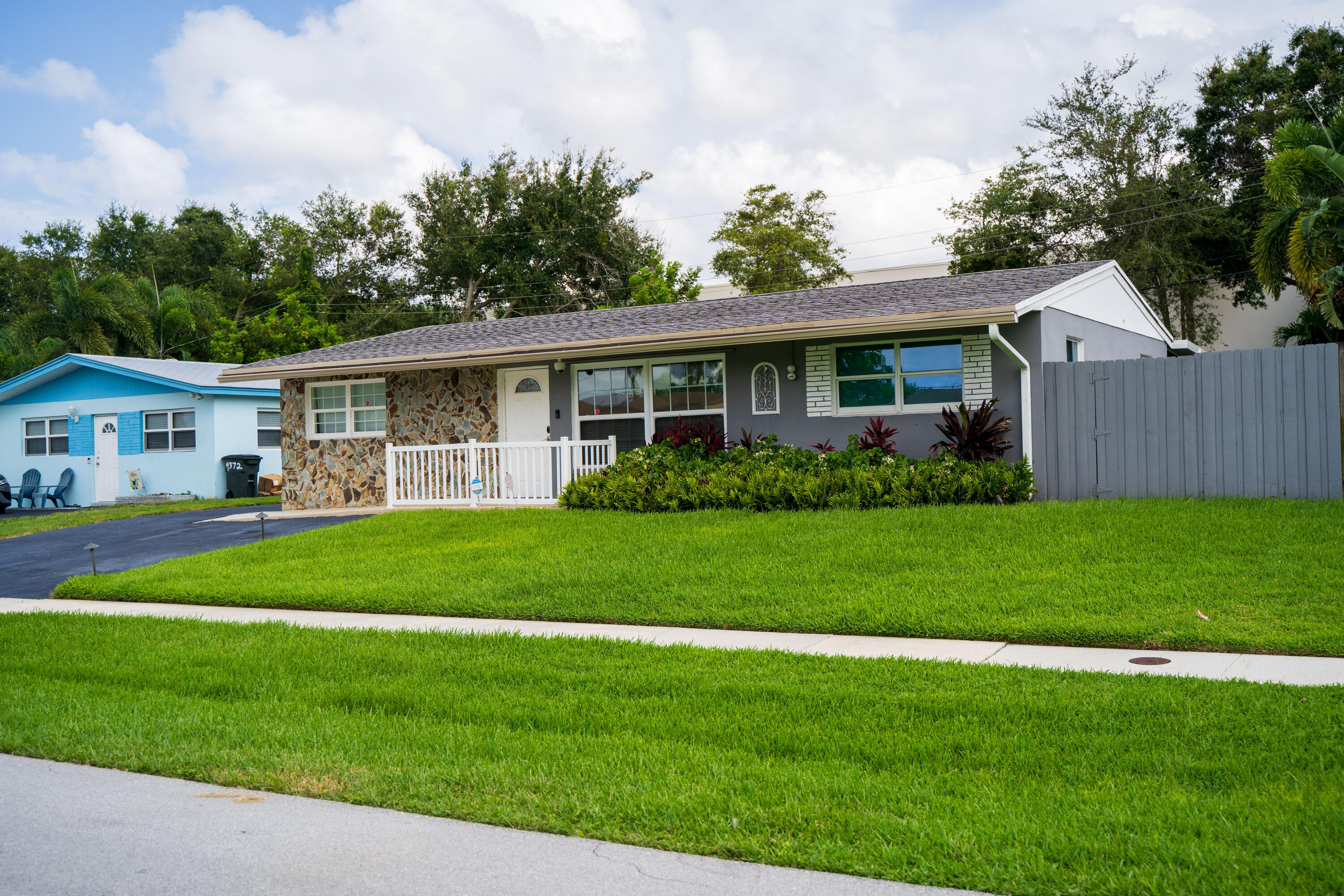 PALM BEACH SQUARE UNIT 4 - Residential