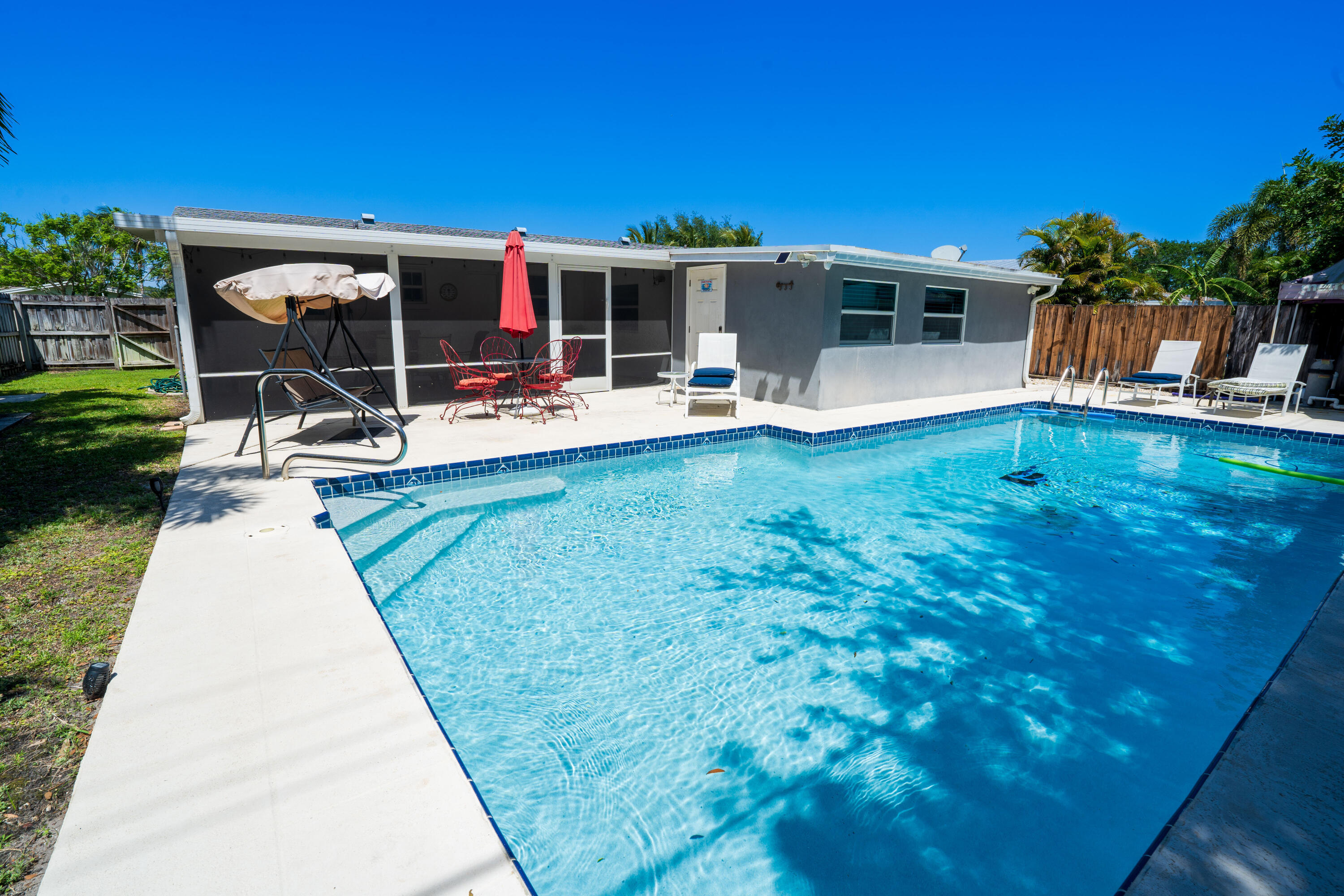 PALM BEACH SQUARE UNIT 4 - Residential