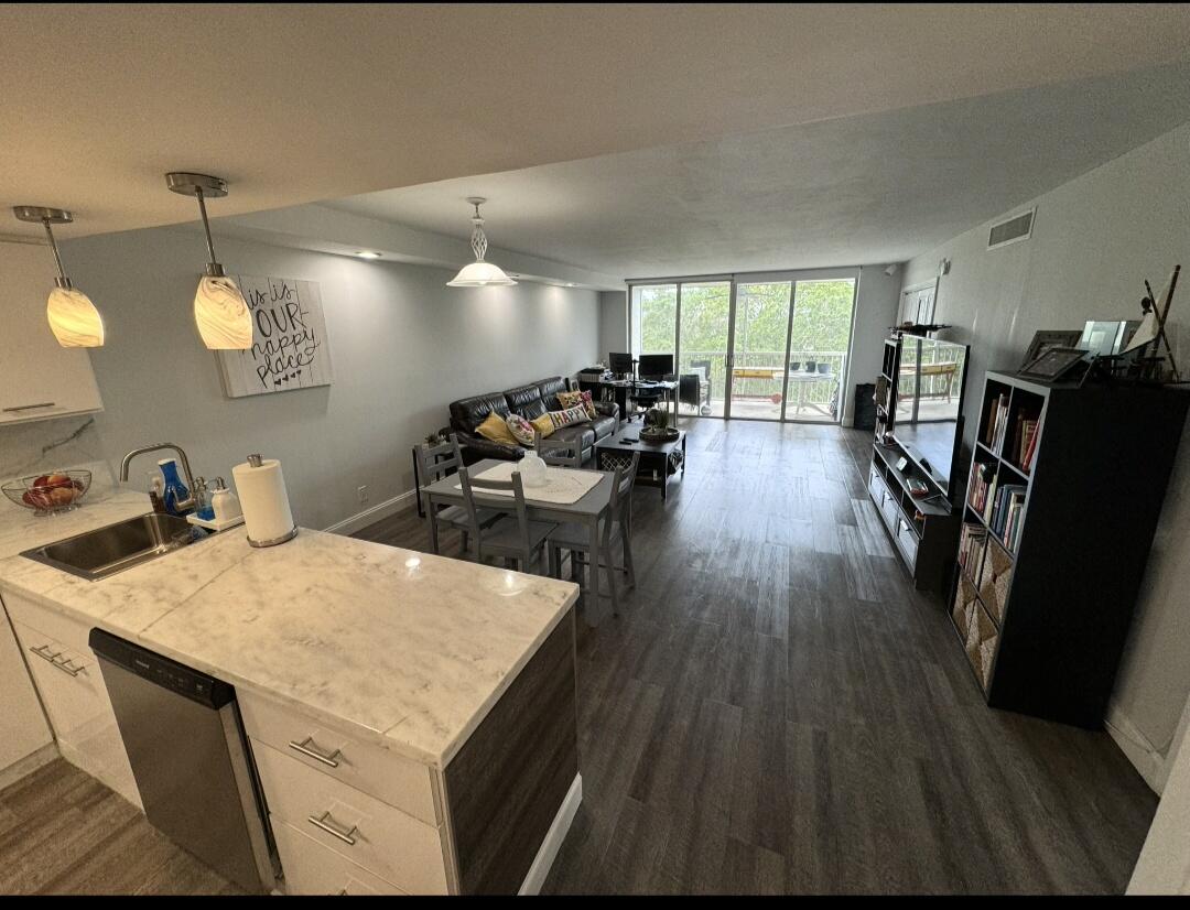 NO 50 PALM-AIRE COUNTRY CLUB - Residential