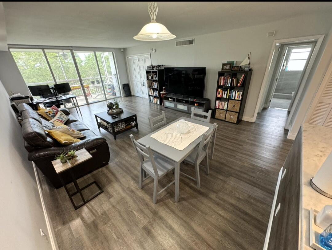 NO 50 PALM-AIRE COUNTRY CLUB - Residential