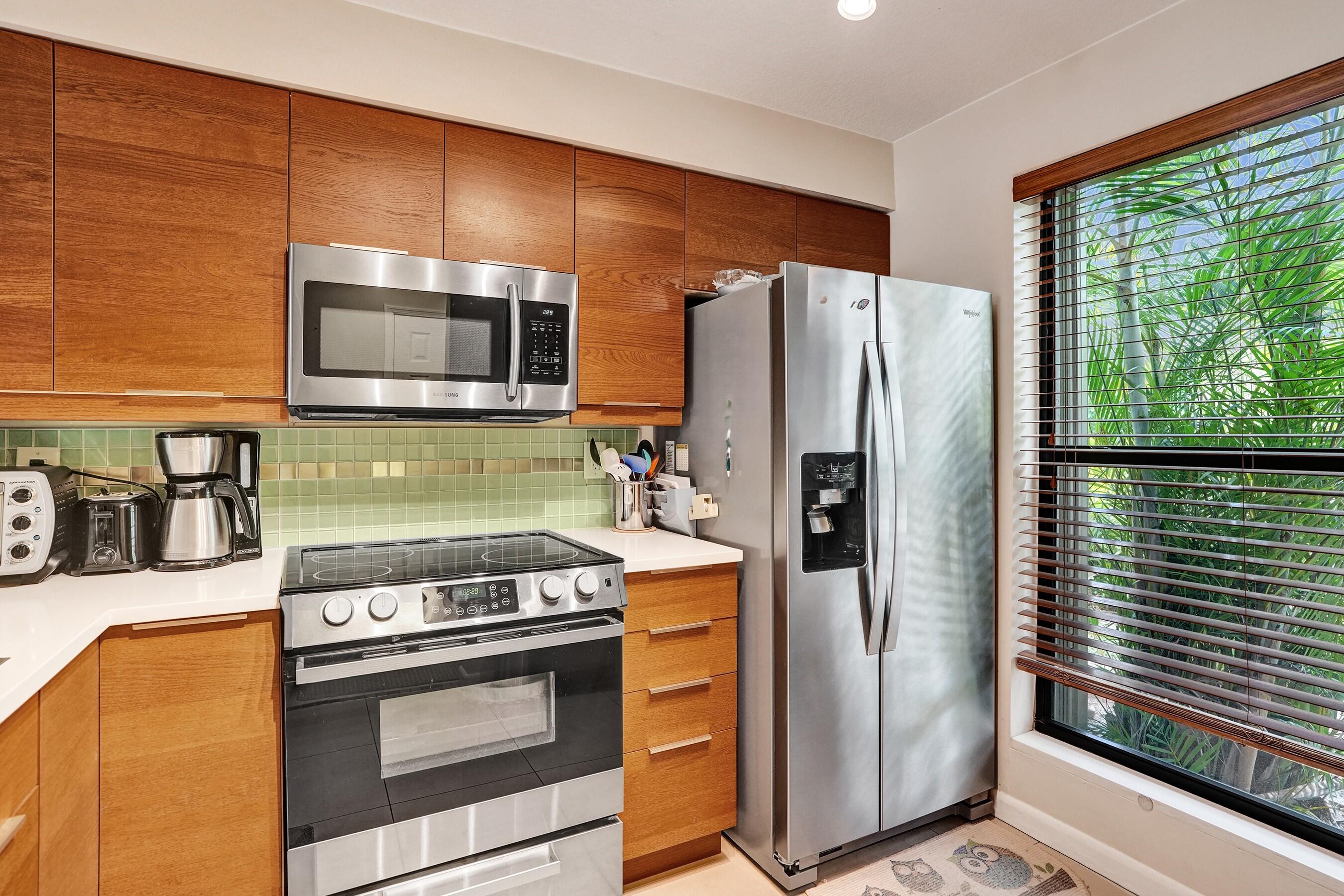 PINES OF OAKLAND FOREST WEST - Residential