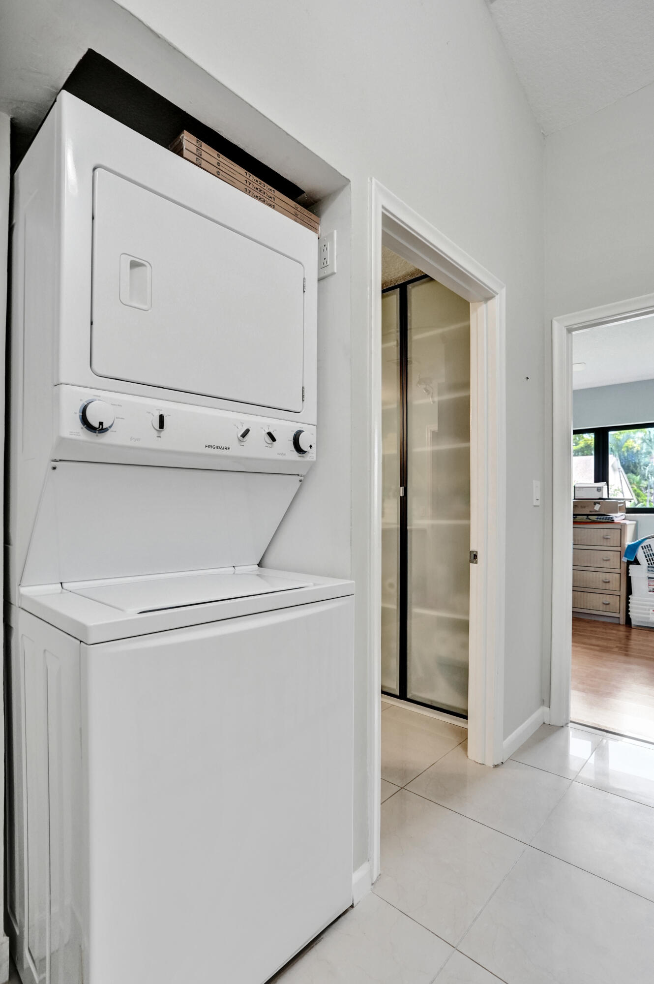 PINES OF OAKLAND FOREST WEST - Residential