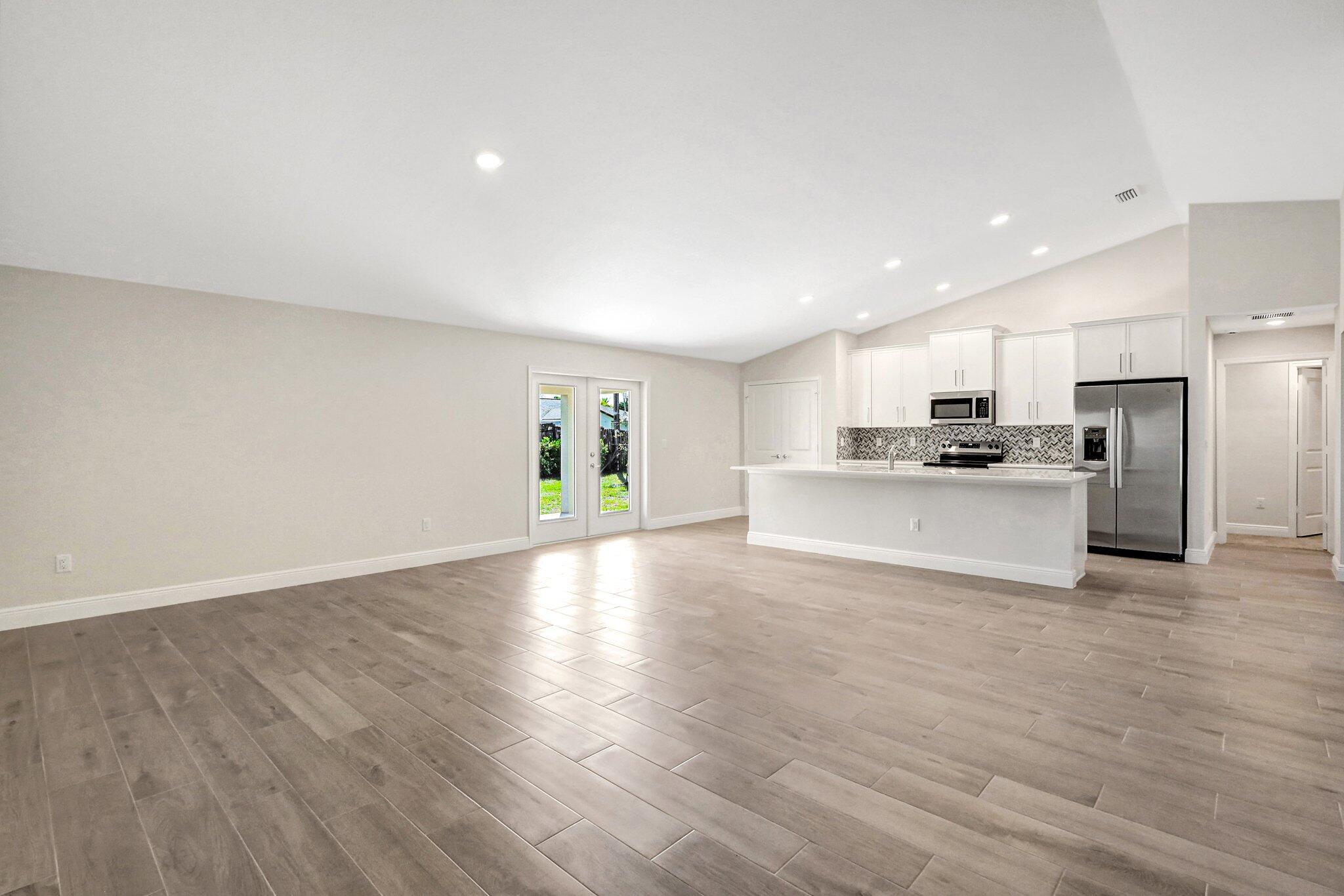 PORT ST LUCIE SECTION 21 - Residential
