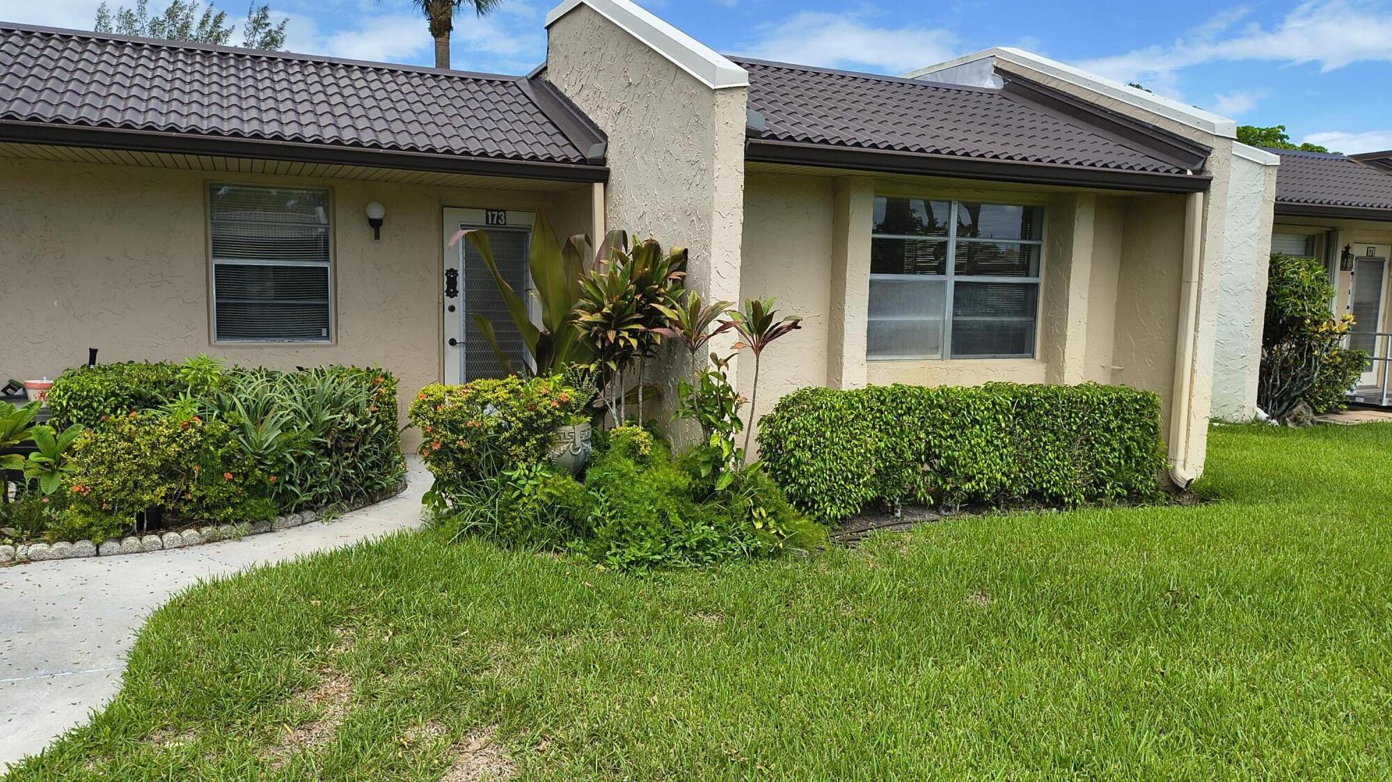 GOLDEN LAKES VILLAGE CONDO F - Residential