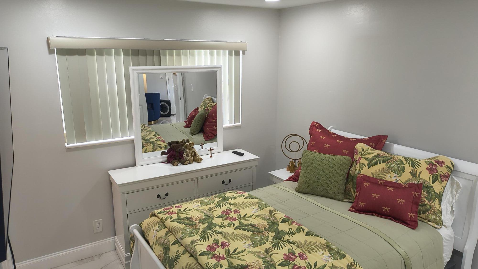 GOLDEN LAKES VILLAGE CONDO F - Residential