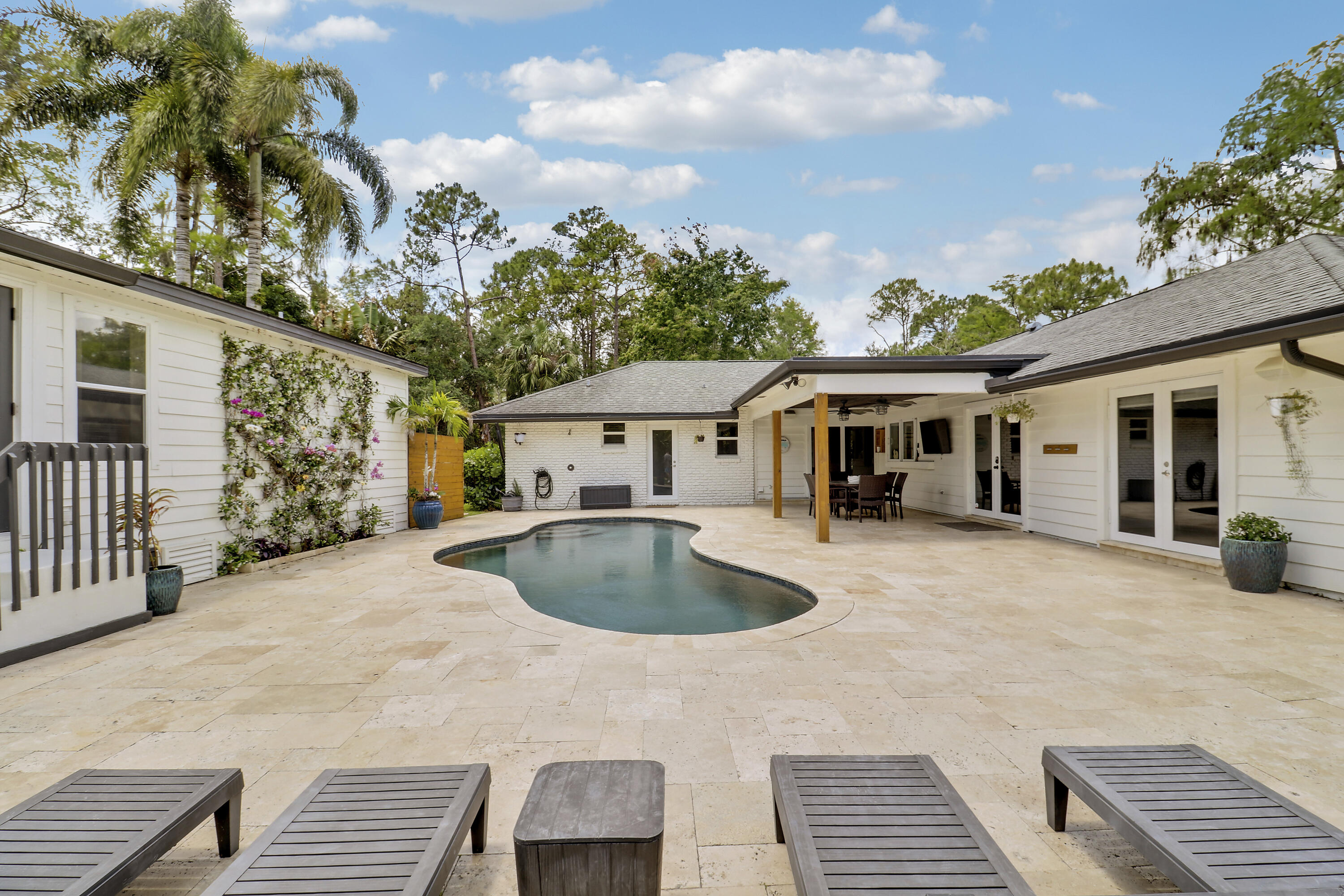 Palm Beach Country Estates - Residential