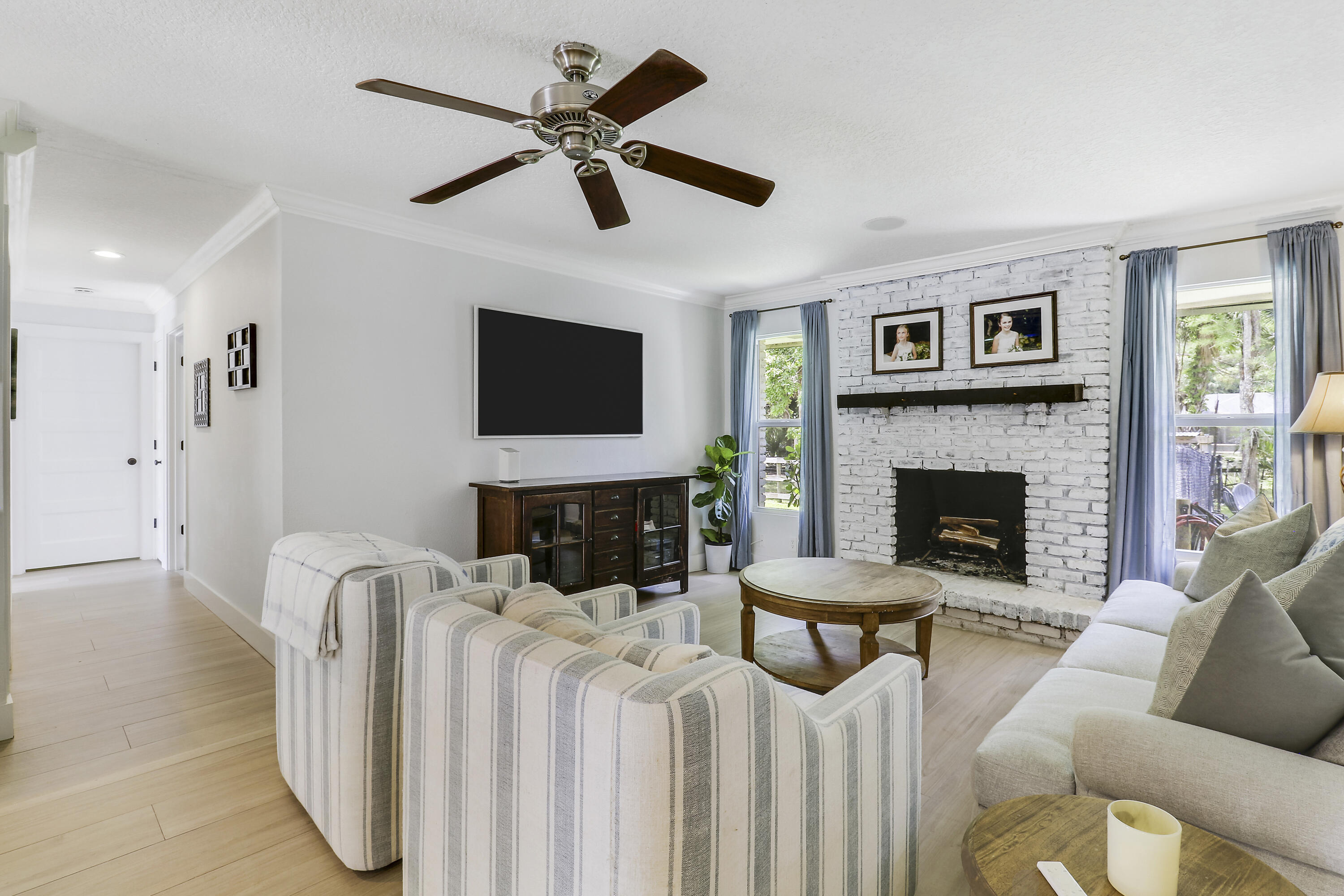 Palm Beach Country Estates - Residential