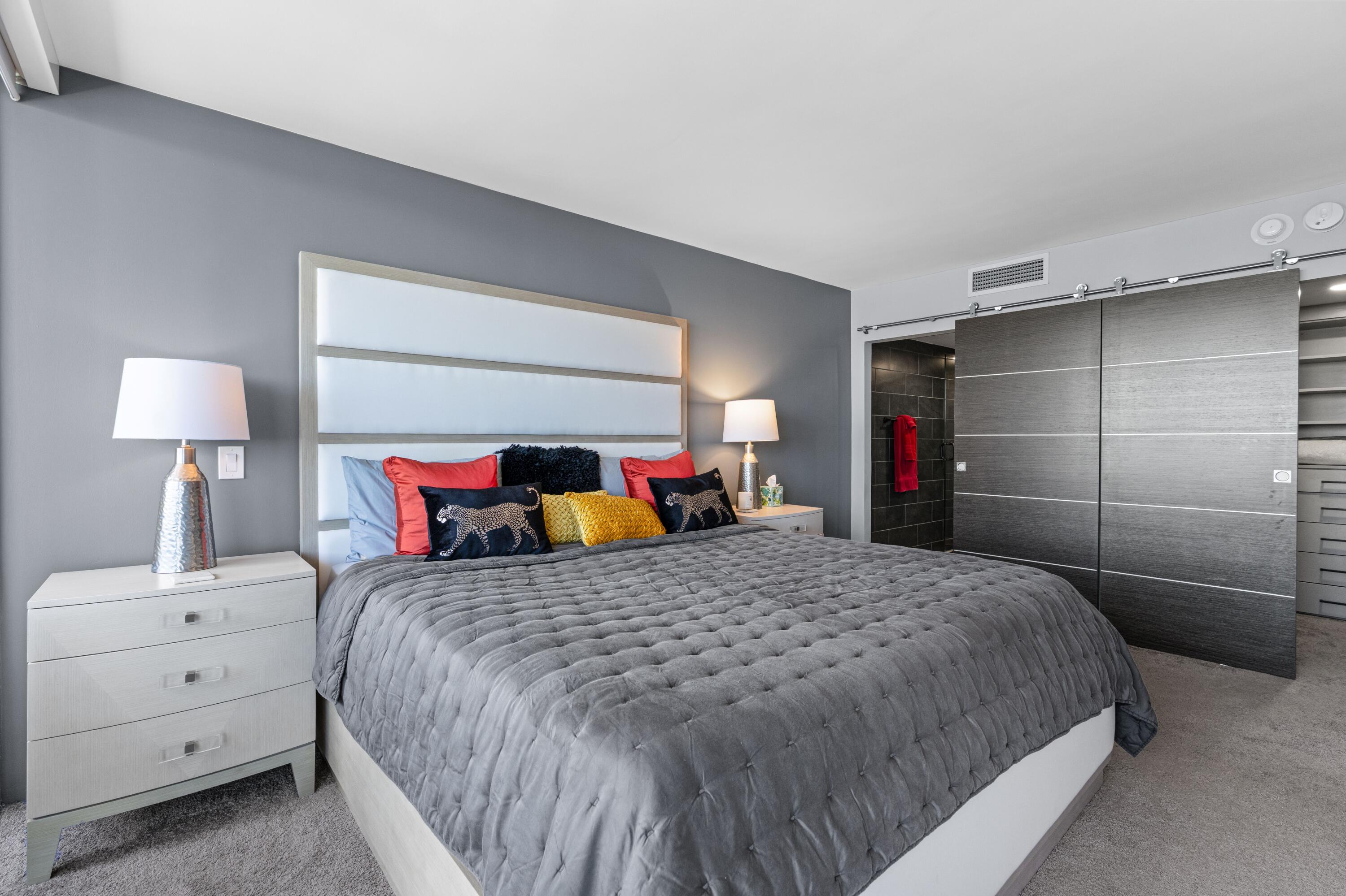 PALM BEACH HOUSE CONDO - Residential Lease