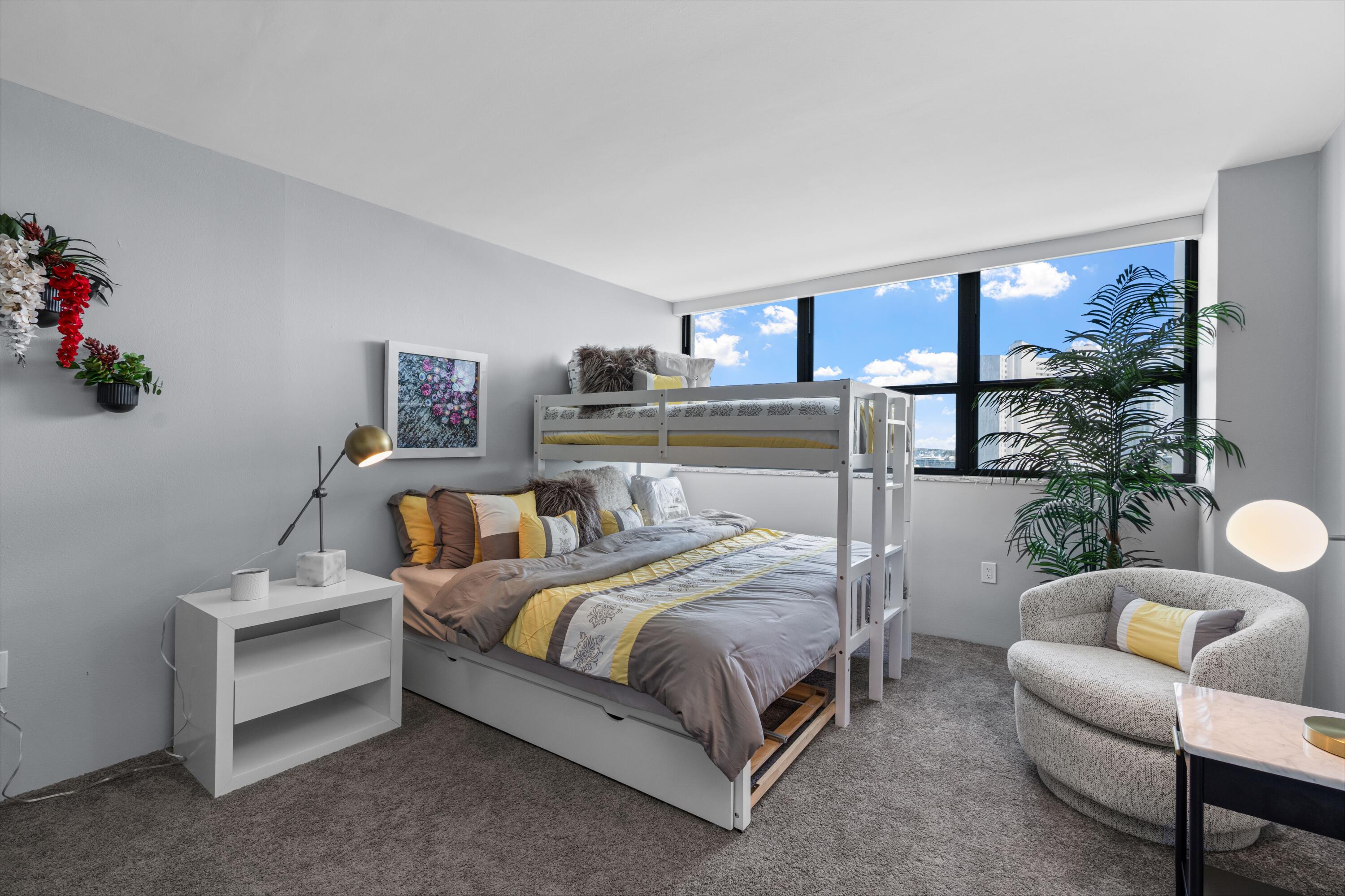 PALM BEACH HOUSE CONDO - Residential Lease