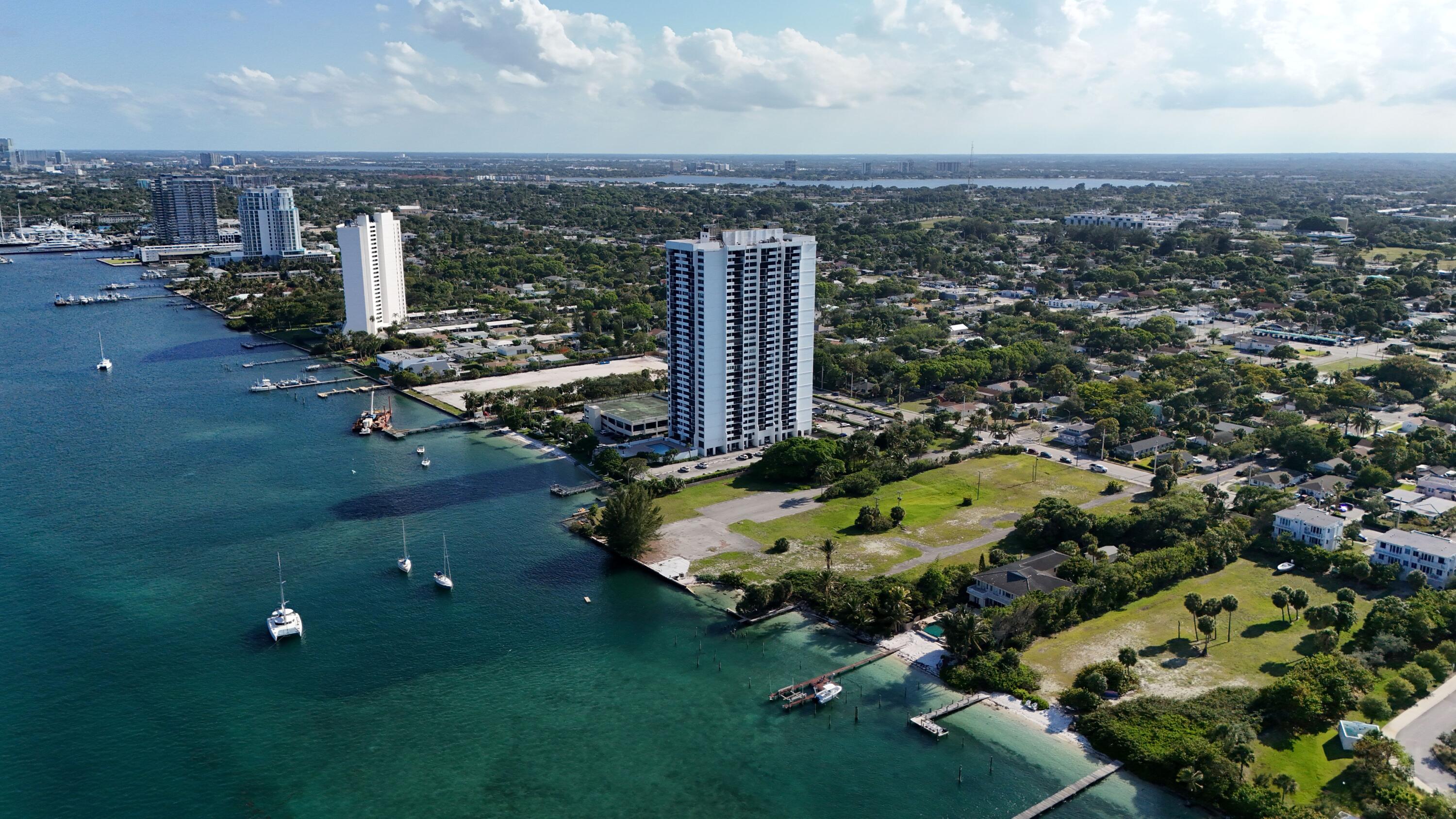 PALM BEACH HOUSE CONDO - Residential Lease