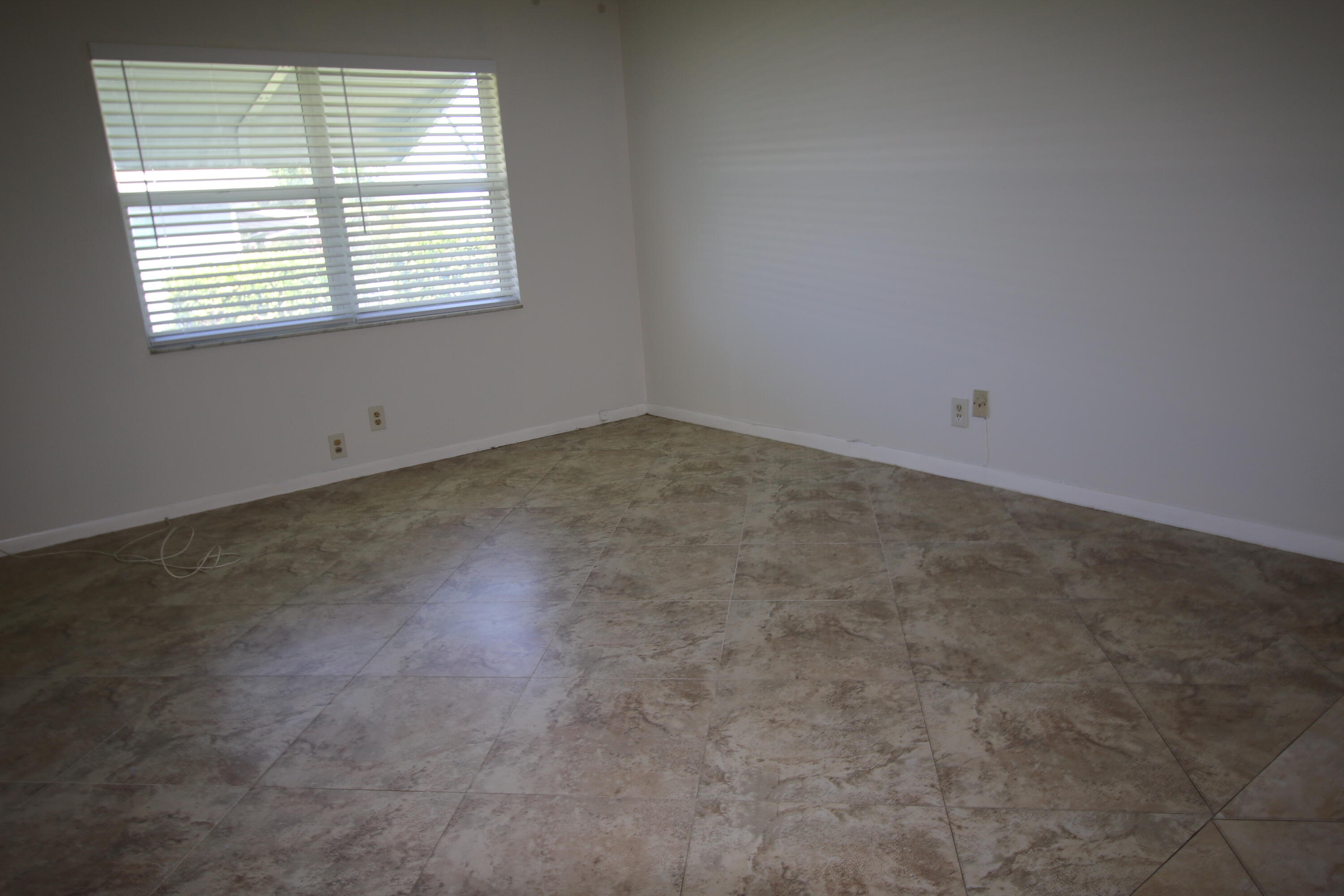 HIGH POINT WEST CONDO 2 - Residential