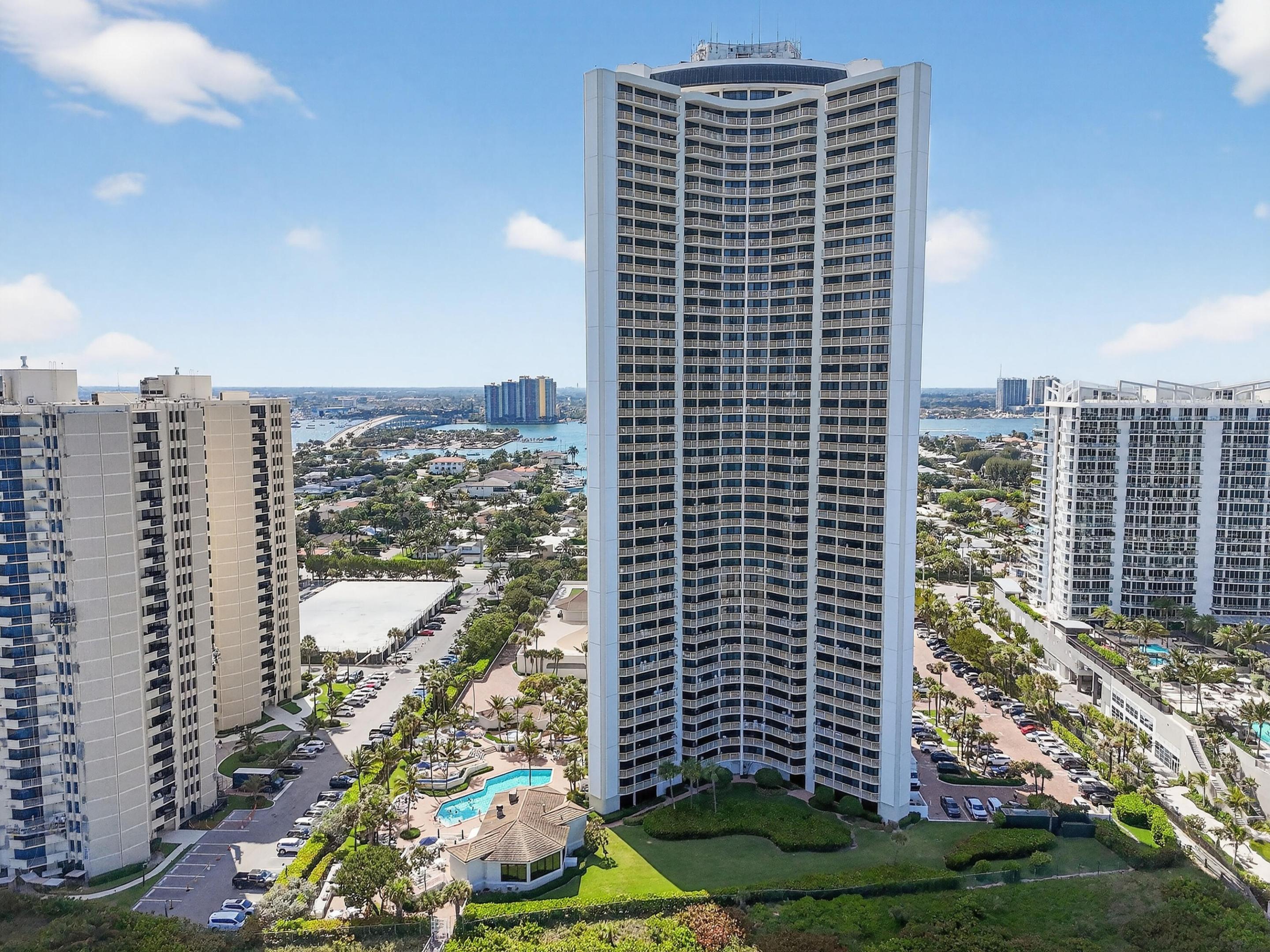 TIARA CONDO - Residential
