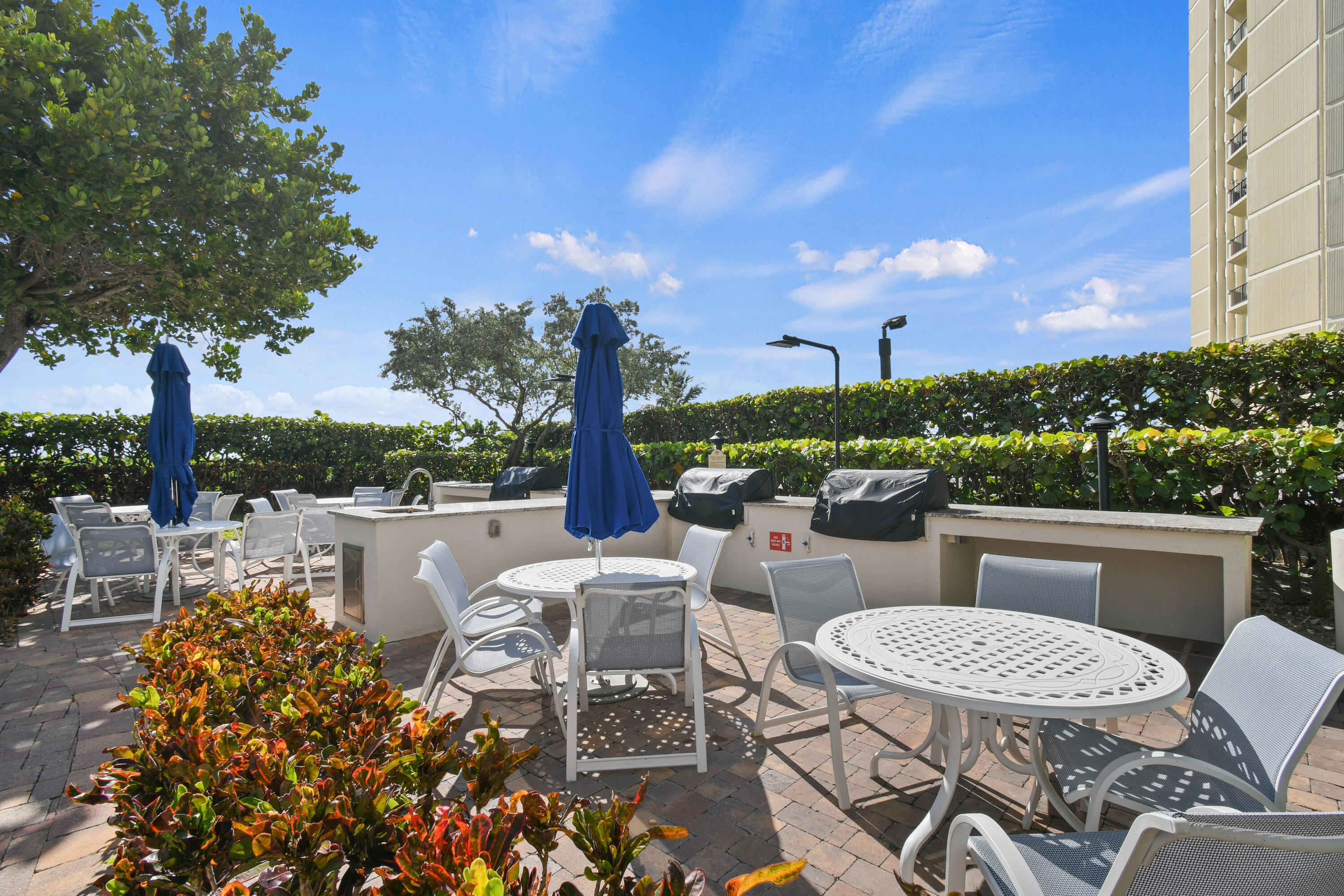 TIARA CONDO - Residential