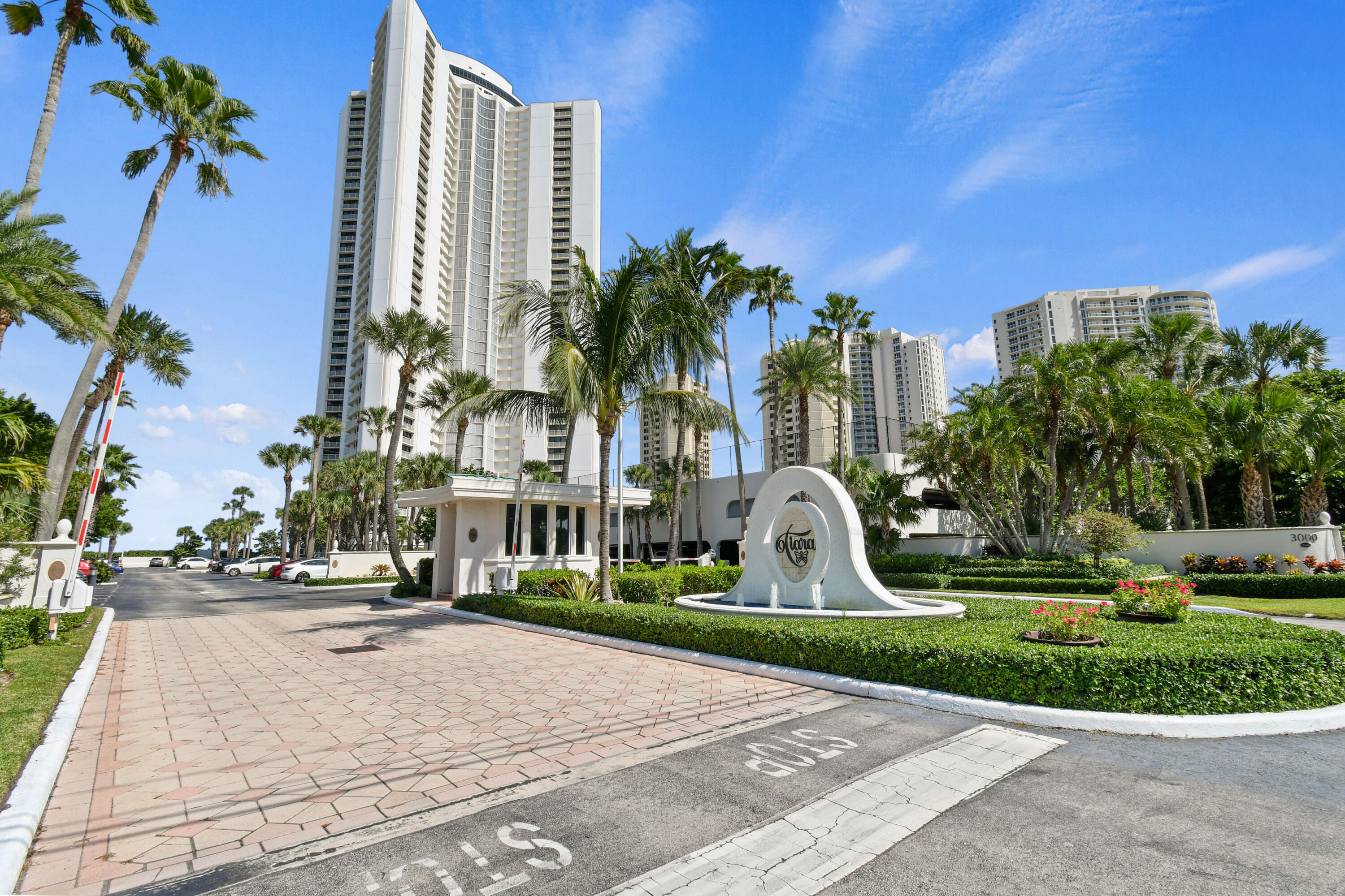TIARA CONDO - Residential