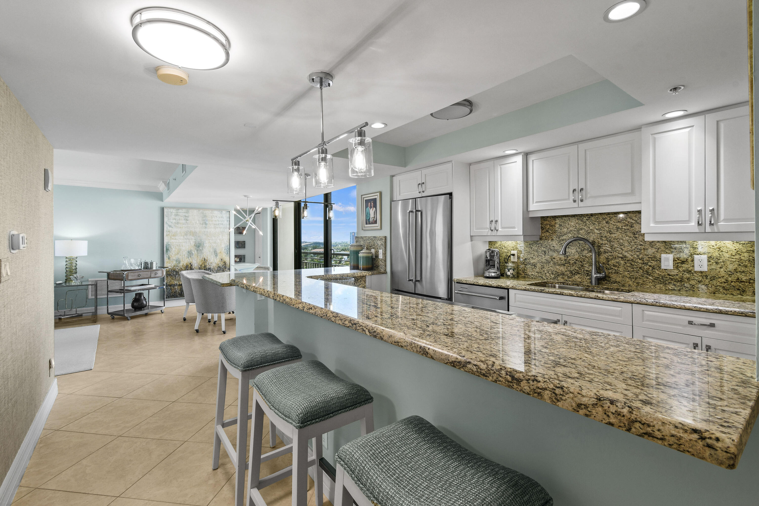 TIARA CONDO - Residential