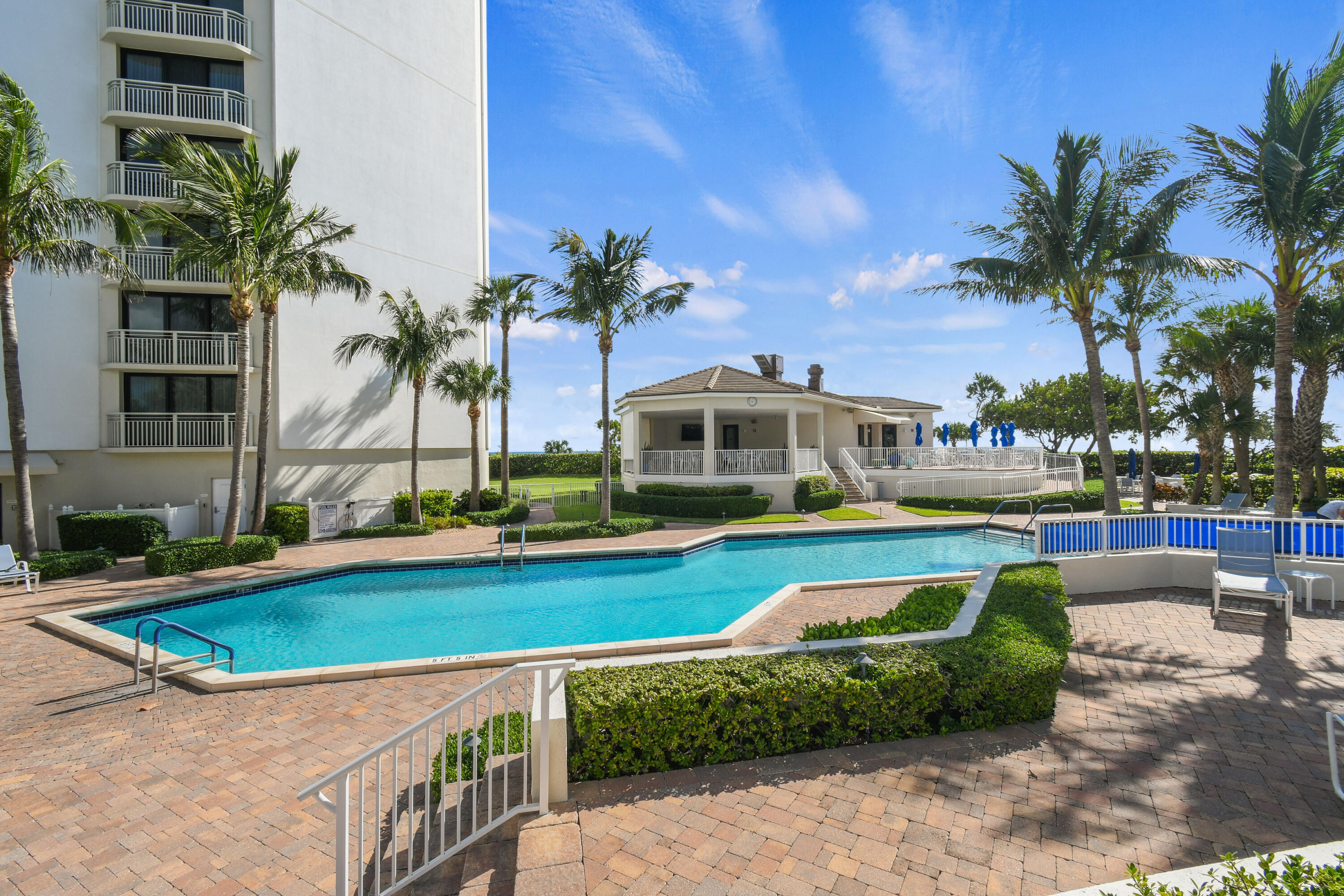 TIARA CONDO - Residential