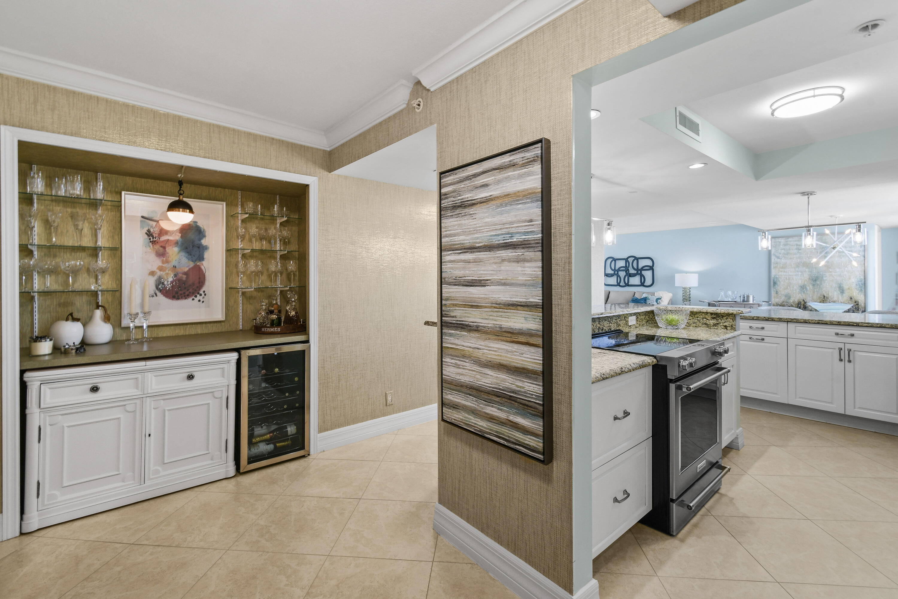 TIARA CONDO - Residential