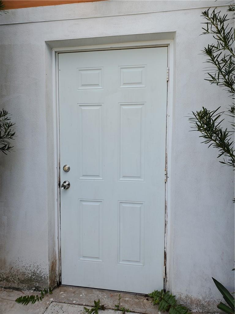 Hollywood 1-21 B - Residential