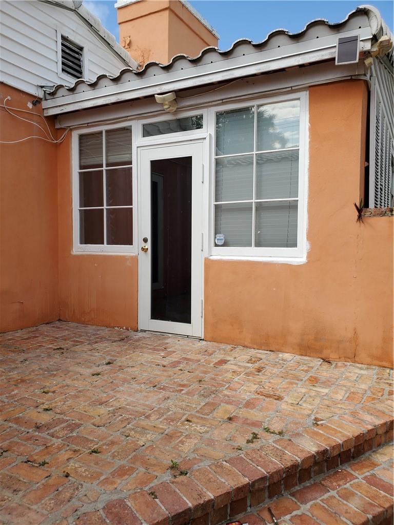 Hollywood 1-21 B - Residential