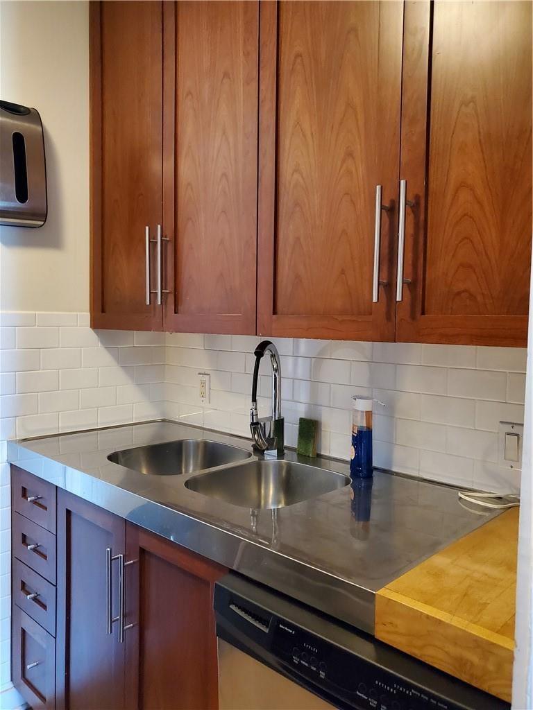 Hollywood 1-21 B - Residential