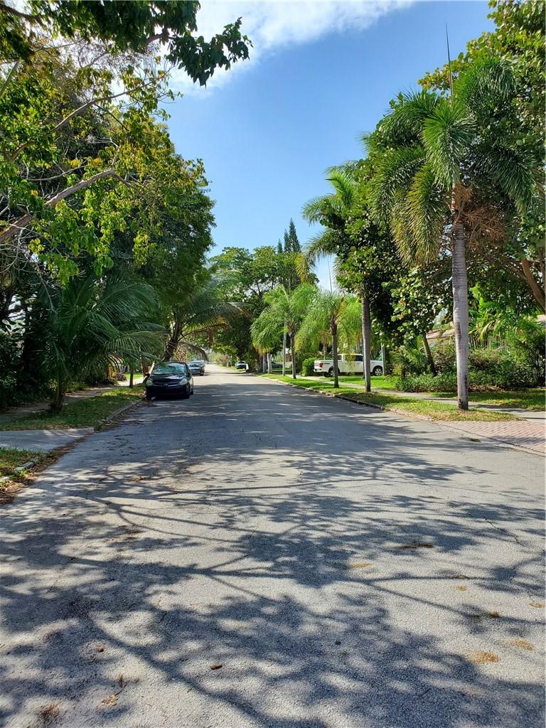 Hollywood 1-21 B - Residential