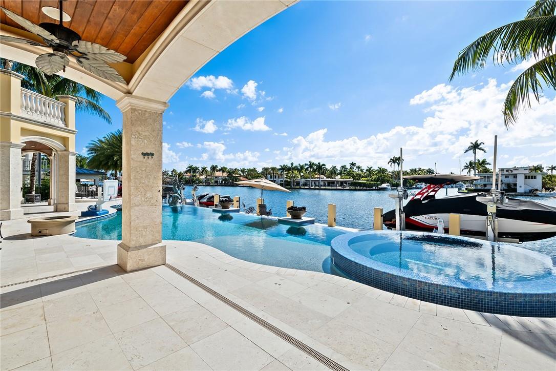SUNRISE KEY (GATED) - Residential