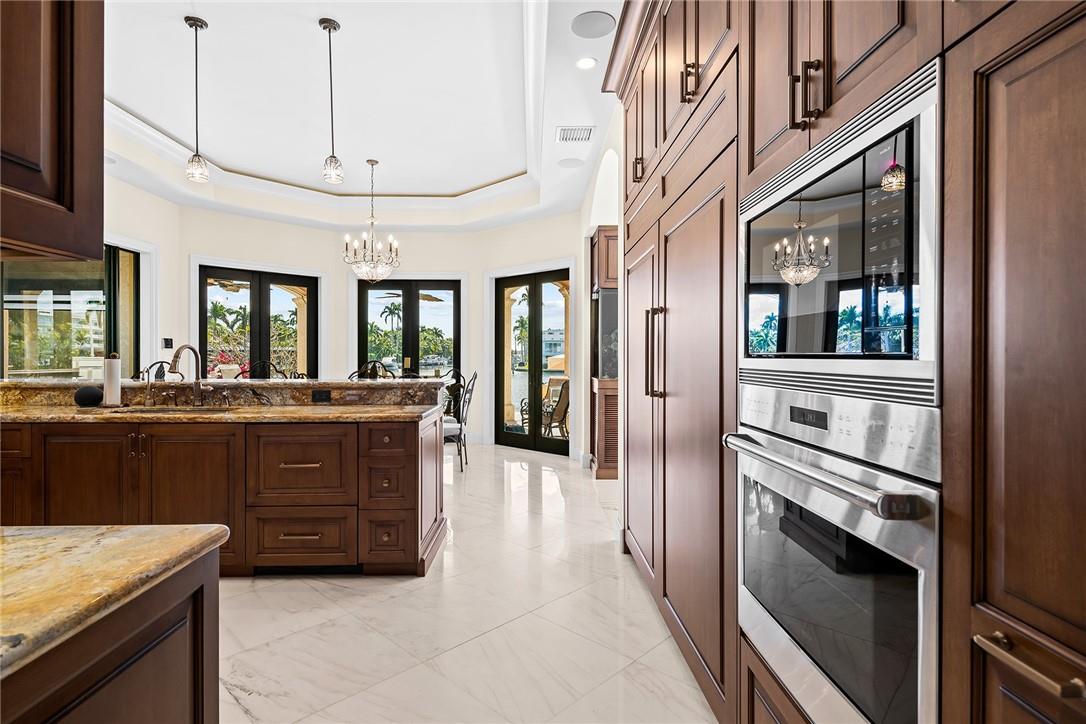 SUNRISE KEY (GATED) - Residential