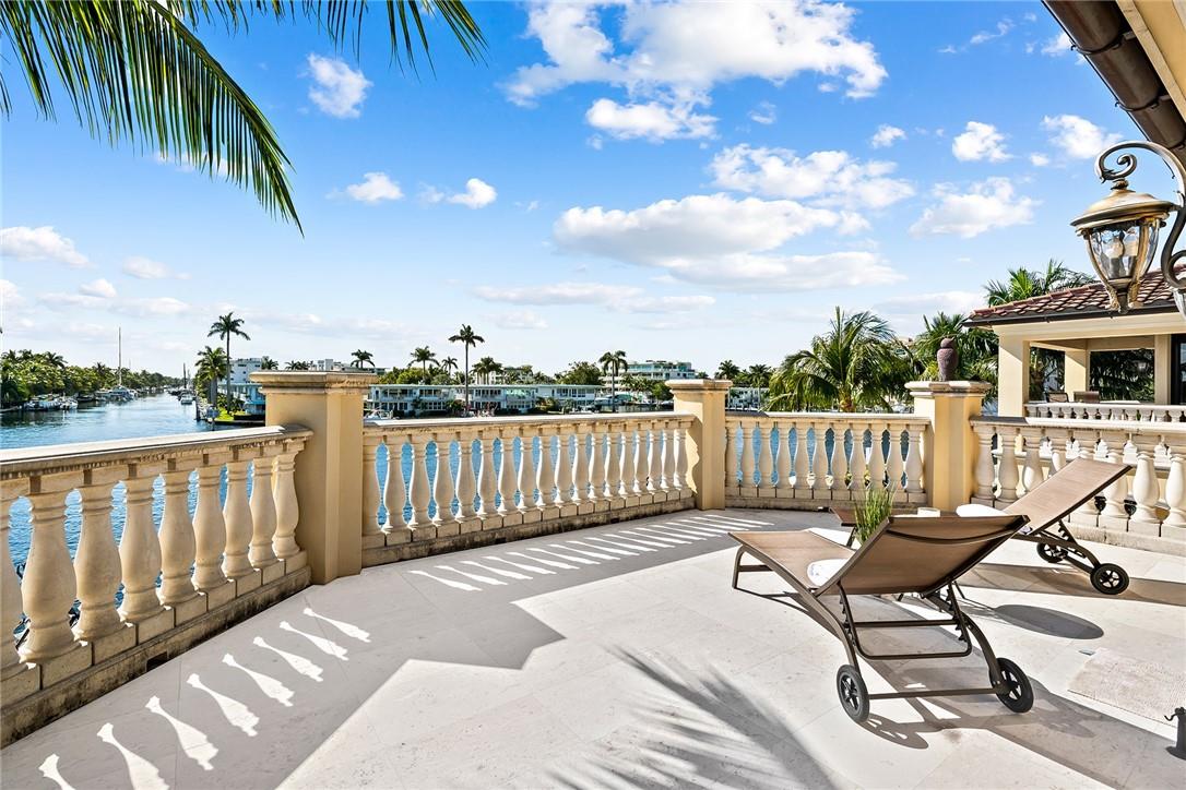 SUNRISE KEY (GATED) - Residential