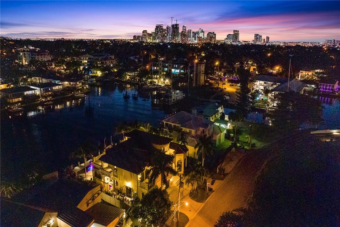 SUNRISE KEY (GATED) - Residential