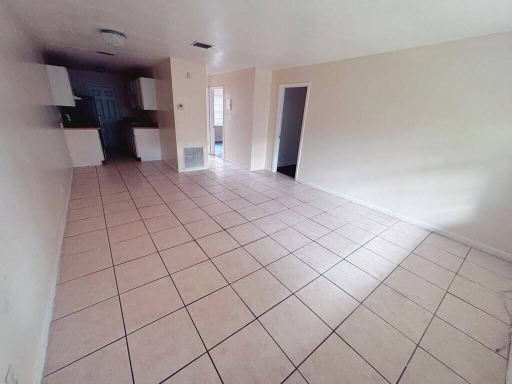 RIVERLAND VILLAGE PARK - Residential Lease