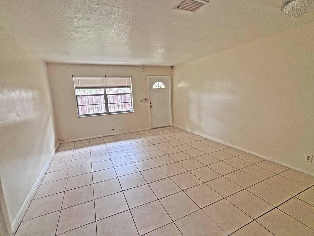 RIVERLAND VILLAGE PARK - Residential Lease