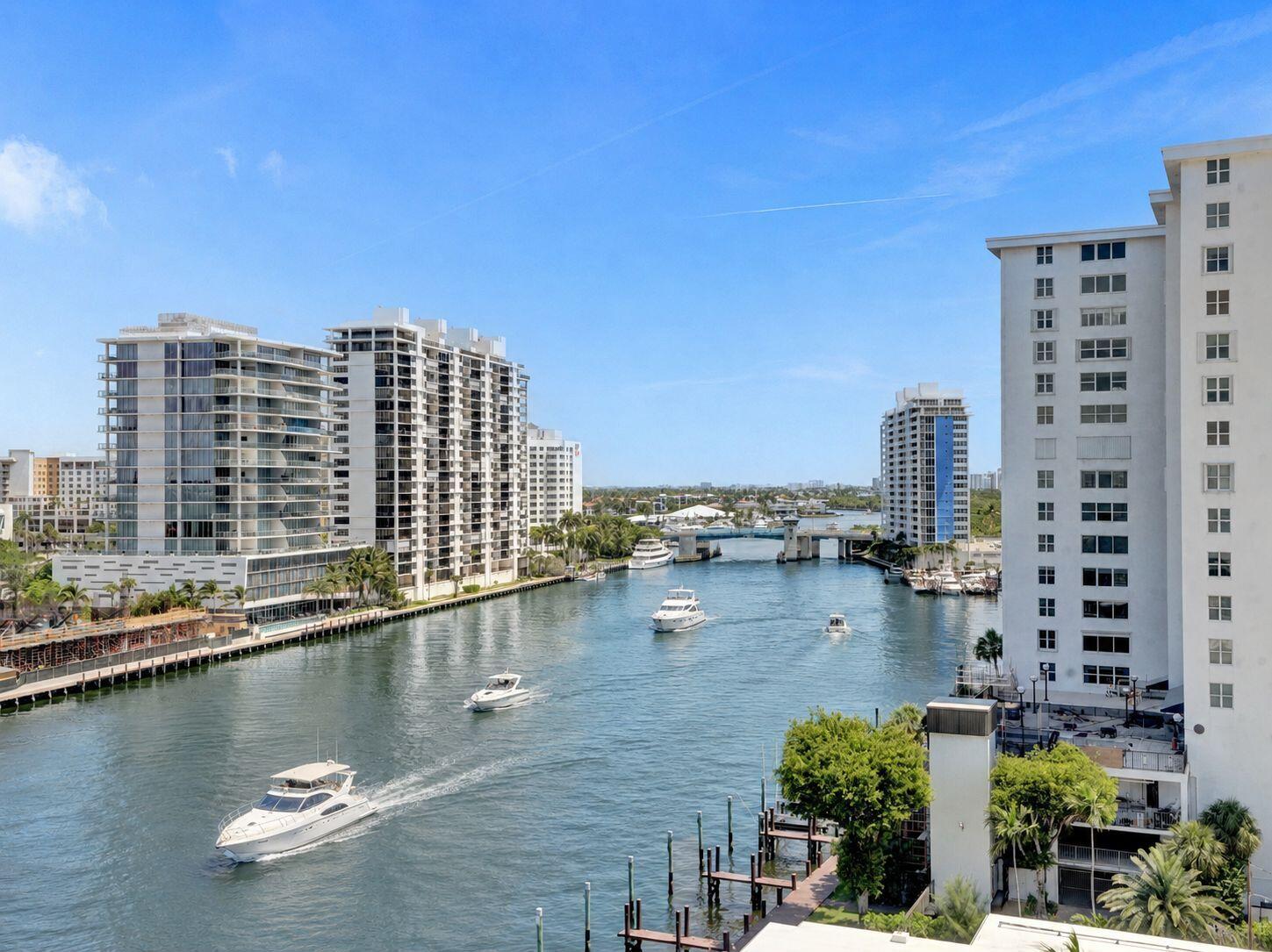 LA RIVE CONDO - Residential