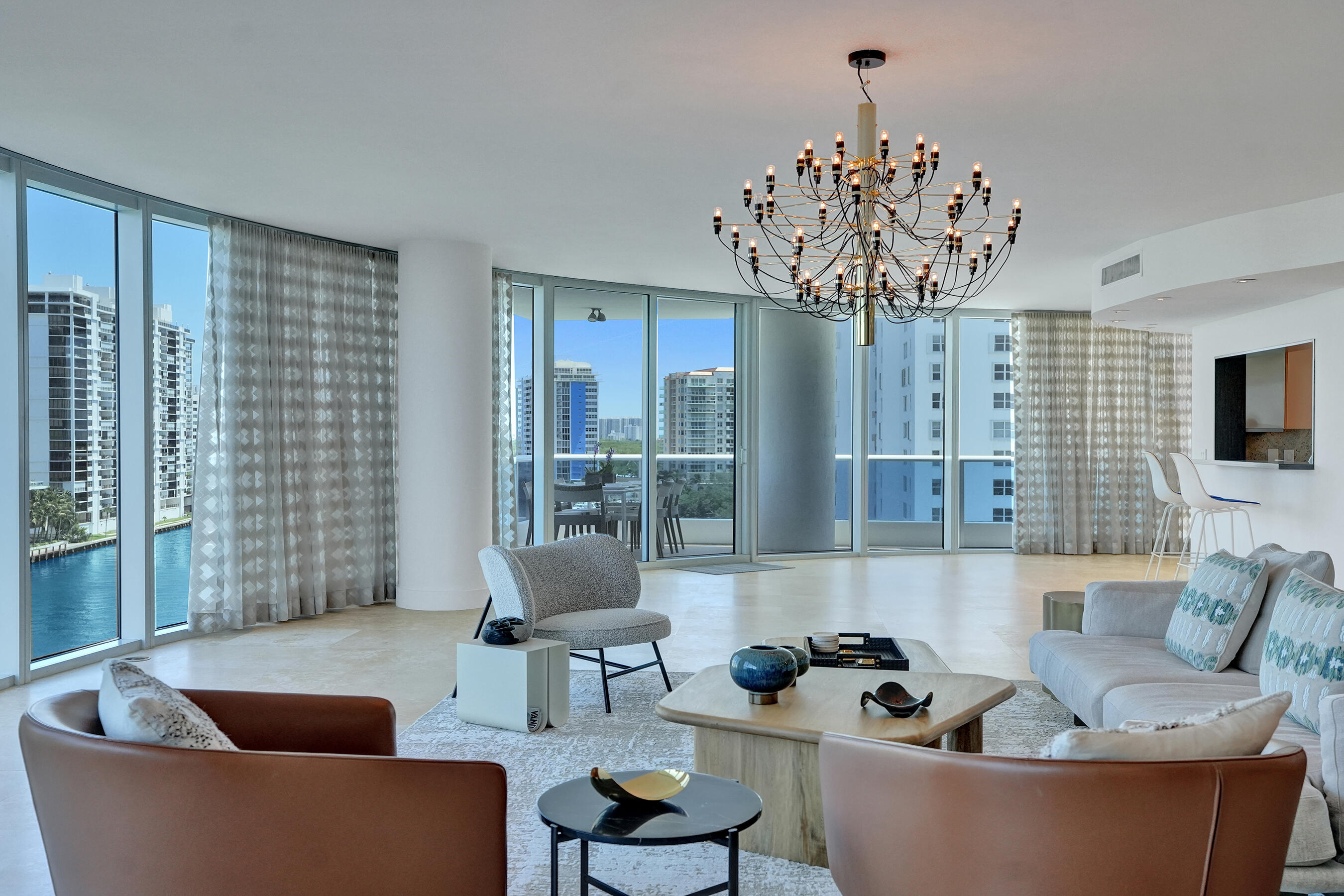 LA RIVE CONDO - Residential