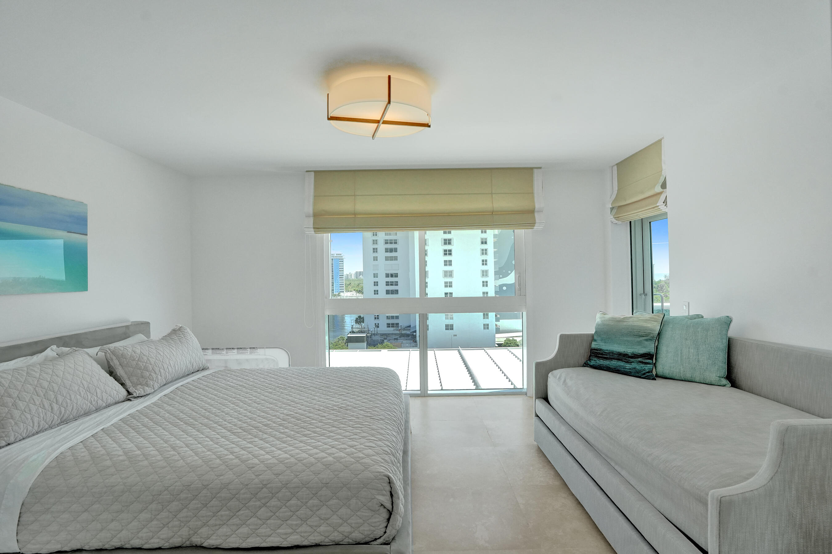 LA RIVE CONDO - Residential