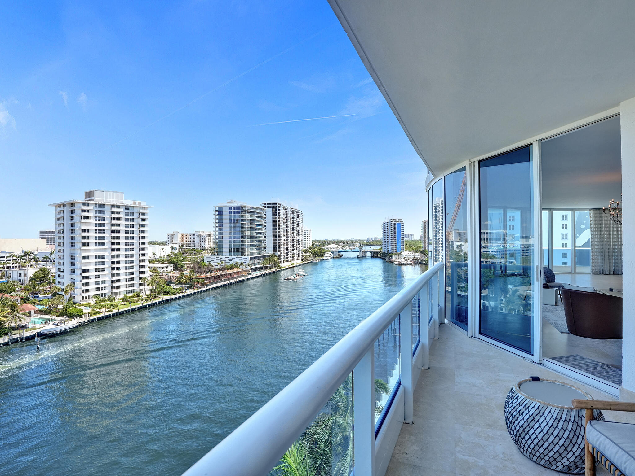 LA RIVE CONDO - Residential