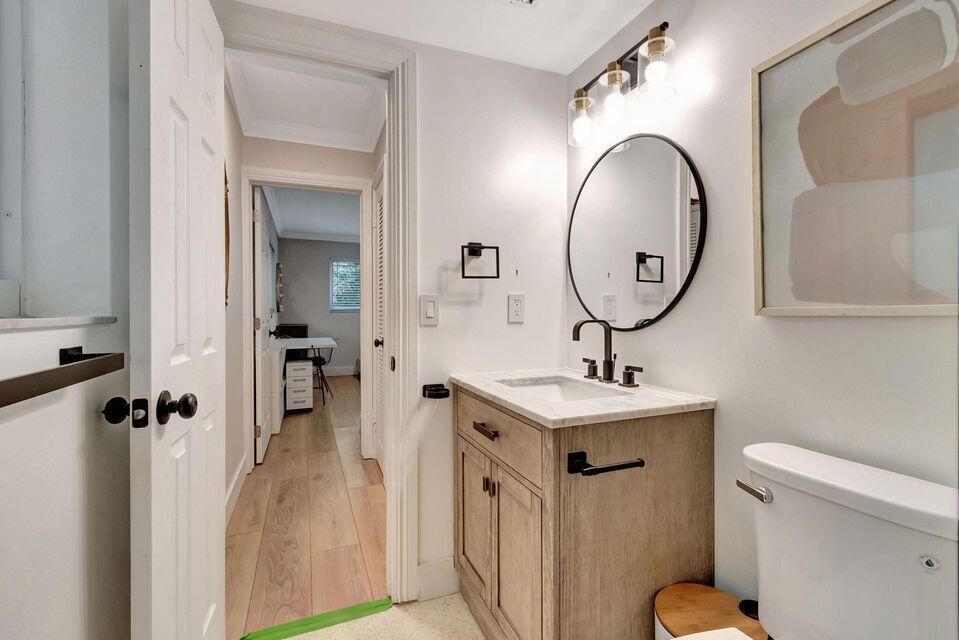 PALM SQUARE - Residential Lease
