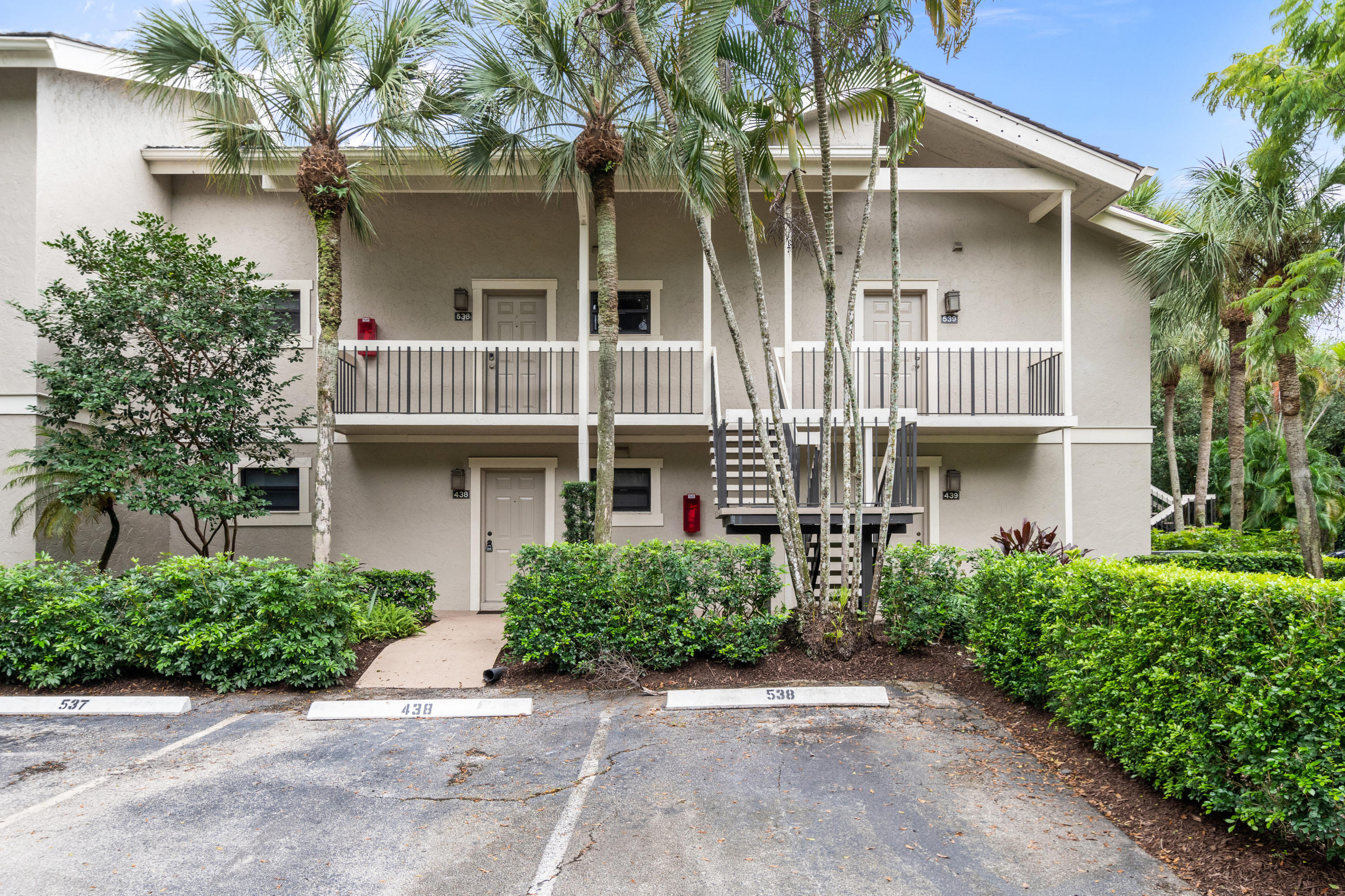 TENNIS LODGES 1 CONDO - Residential Lease