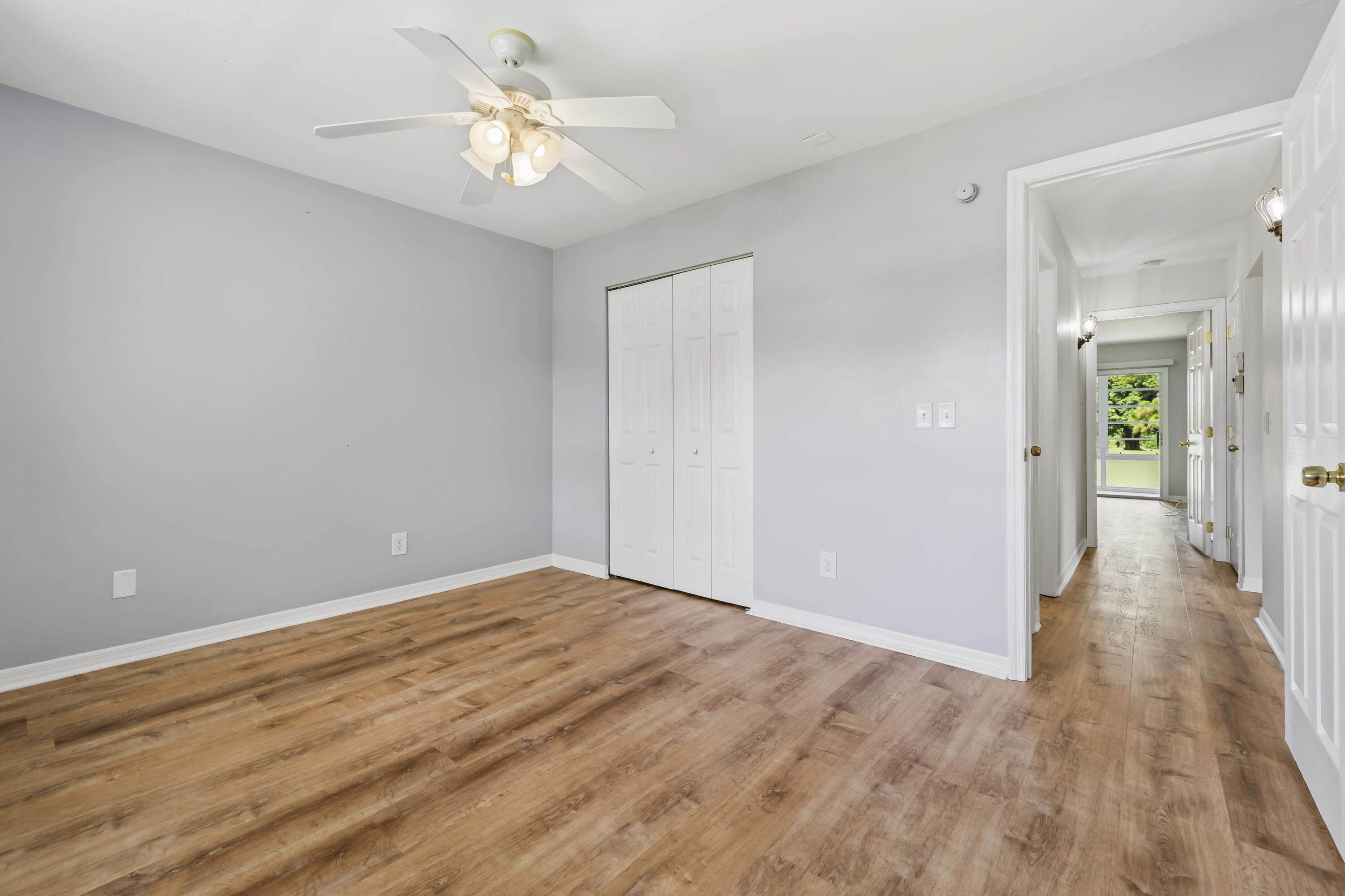 VISTA DEL LAGO CONDO - Residential