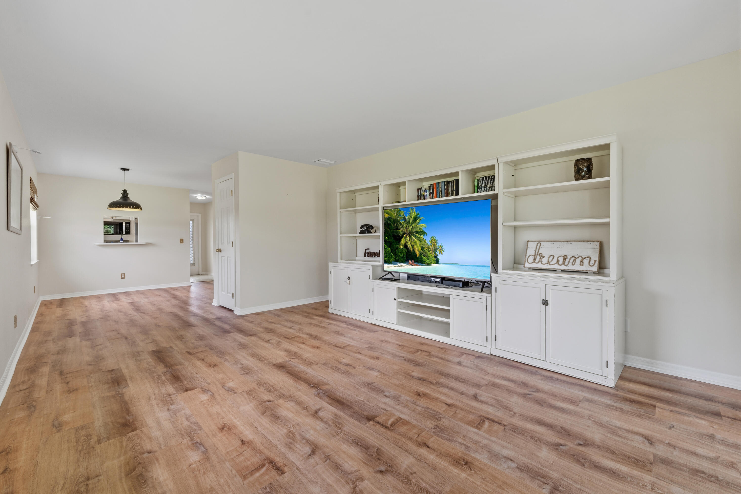 VISTA DEL LAGO CONDO - Residential