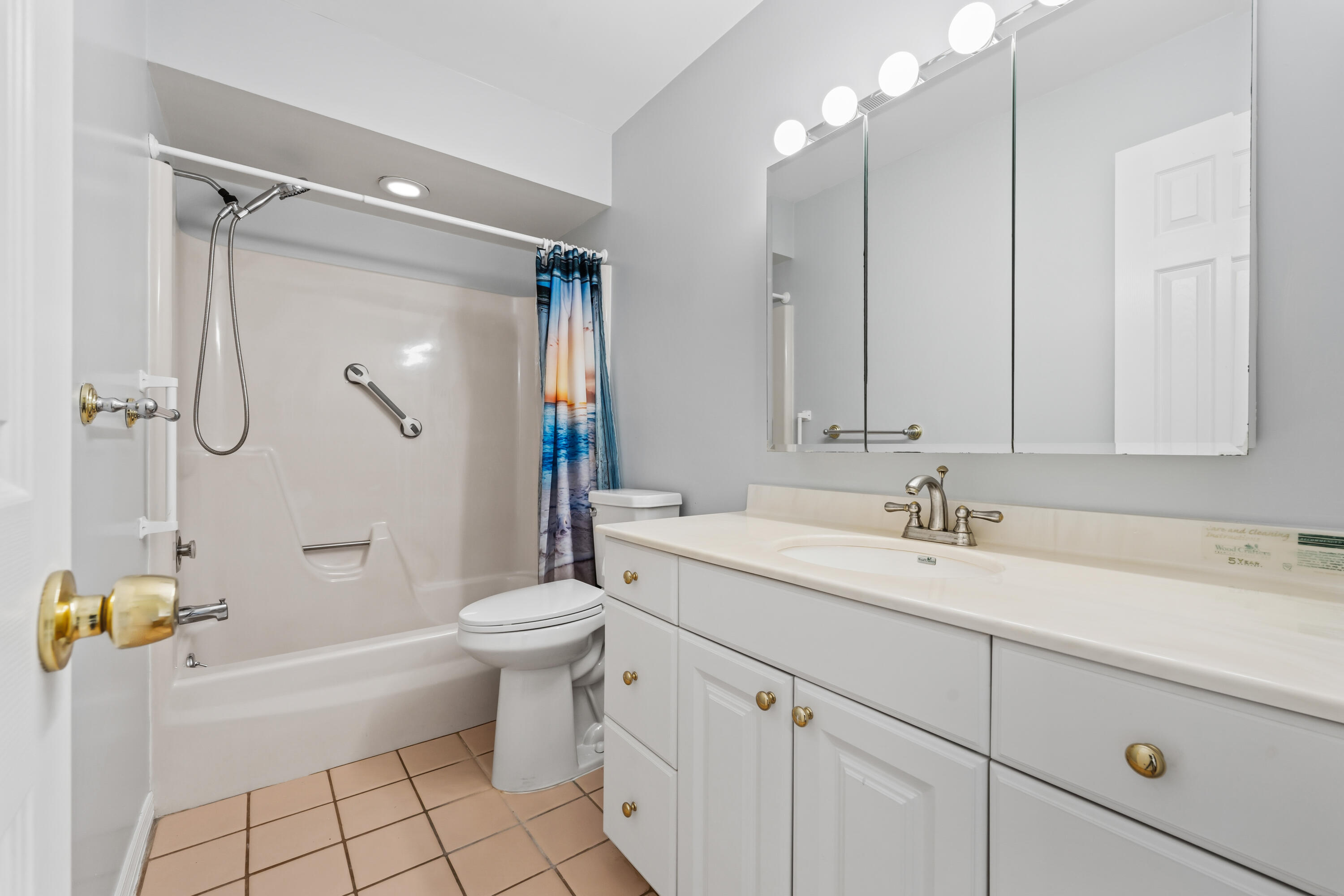 VISTA DEL LAGO CONDO - Residential