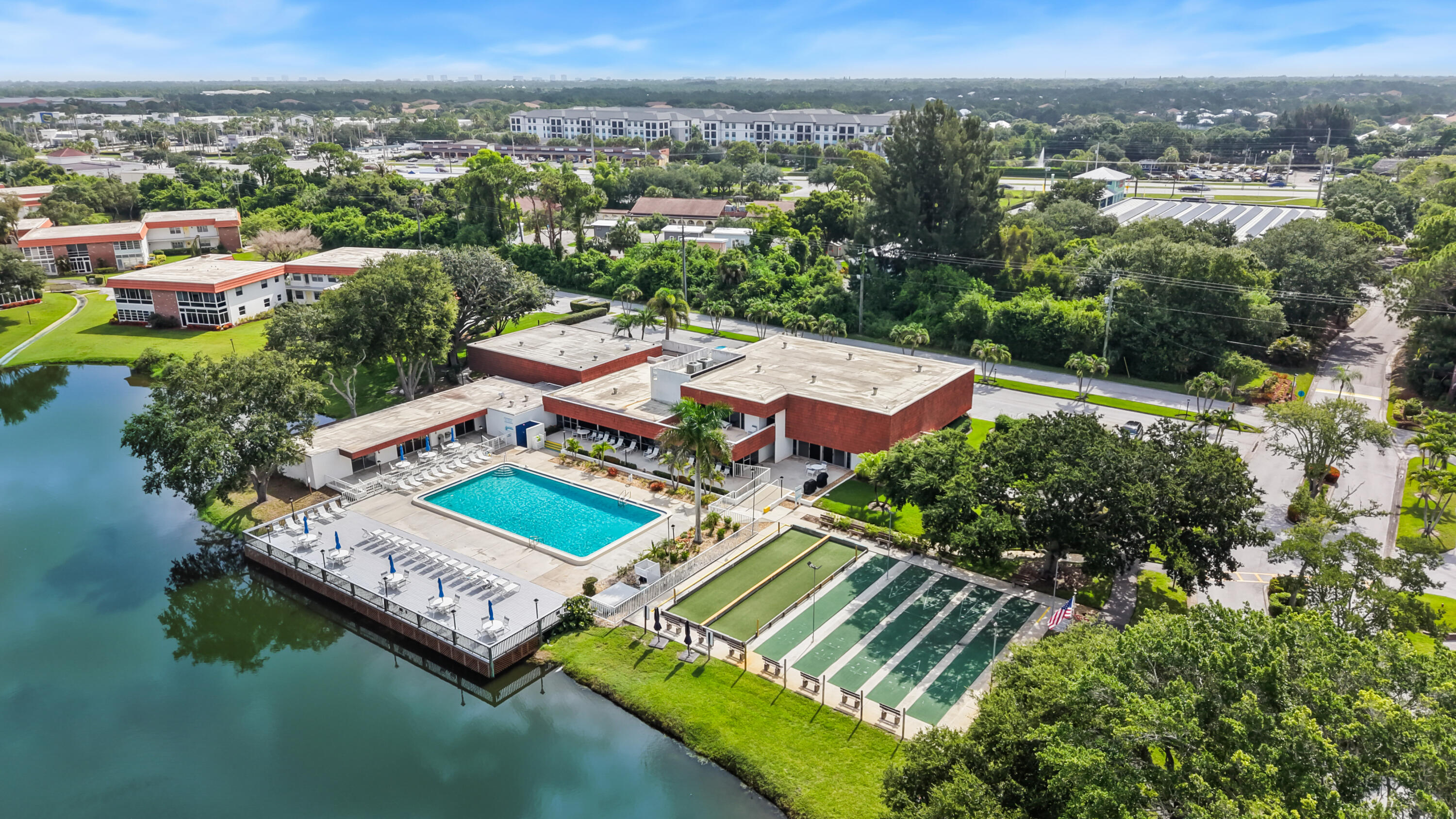 VISTA DEL LAGO CONDO - Residential