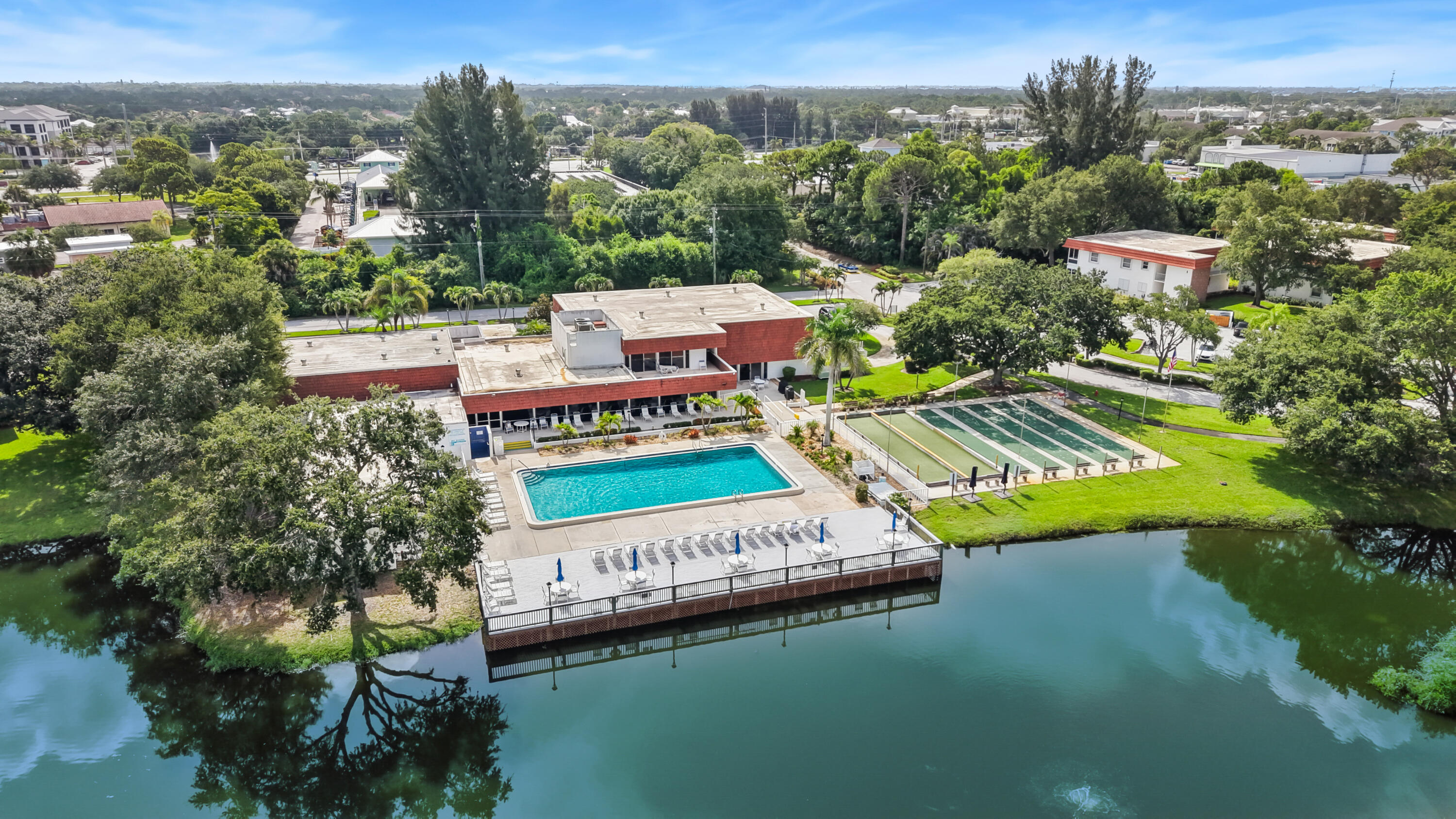 VISTA DEL LAGO CONDO - Residential
