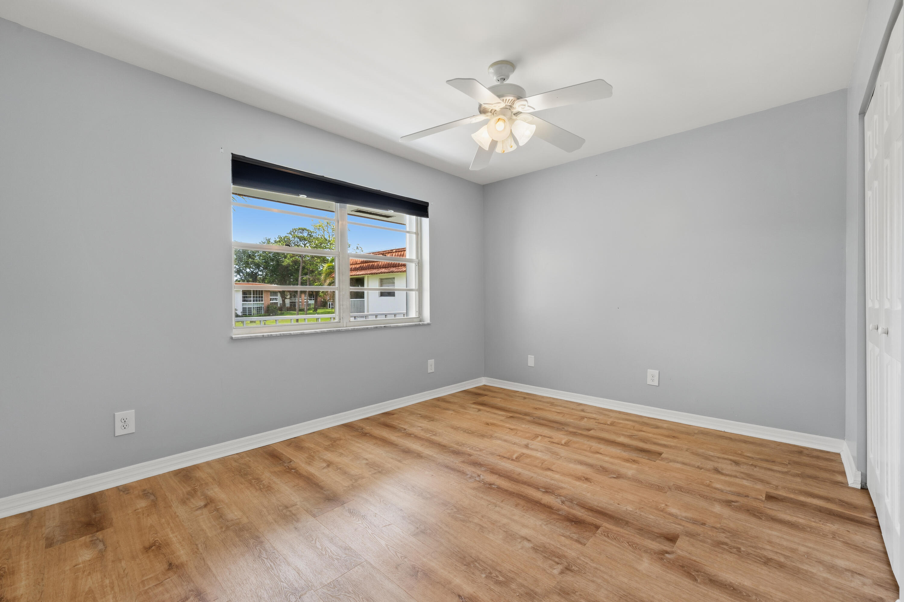 VISTA DEL LAGO CONDO - Residential