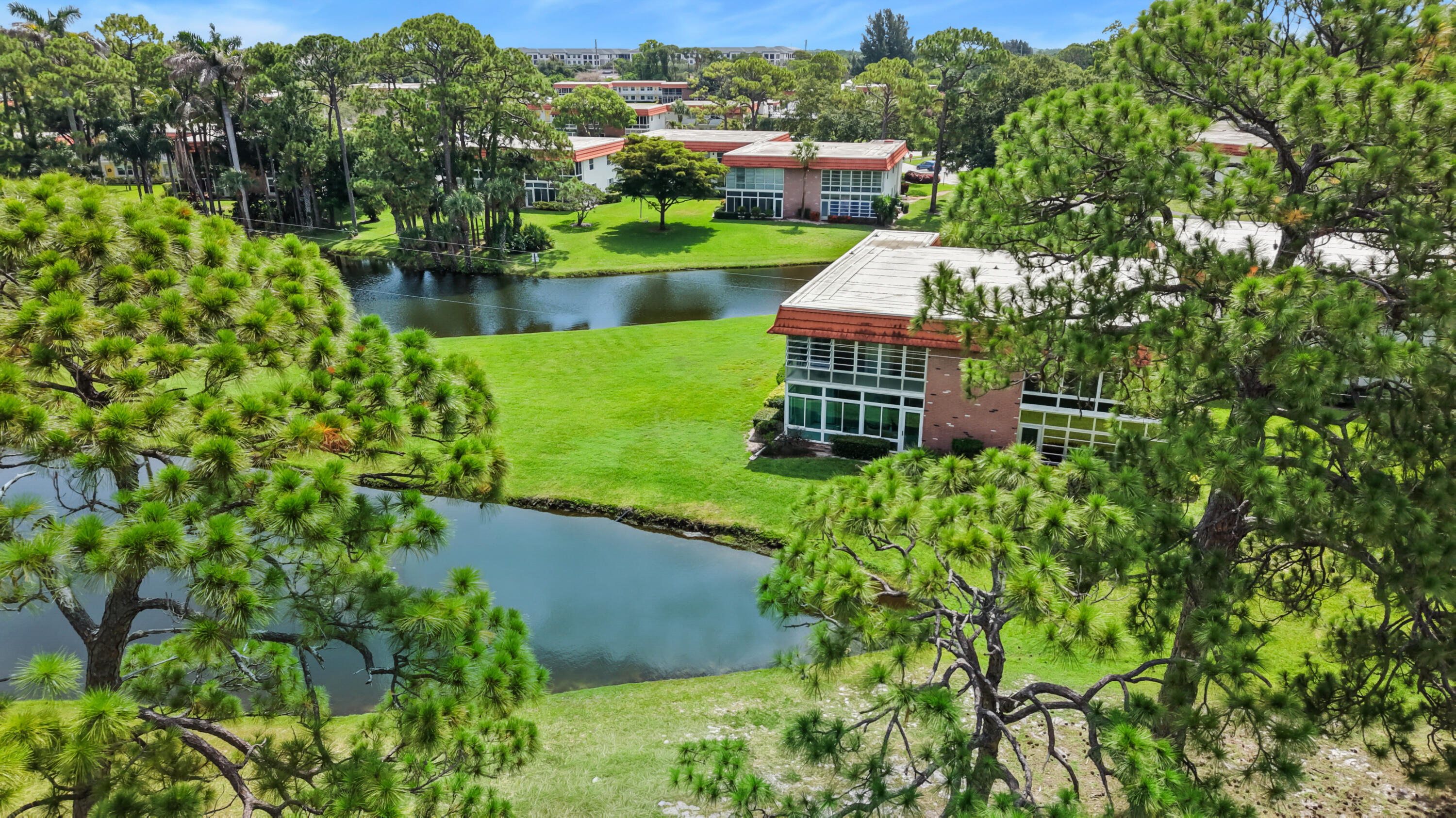 VISTA DEL LAGO CONDO - Residential