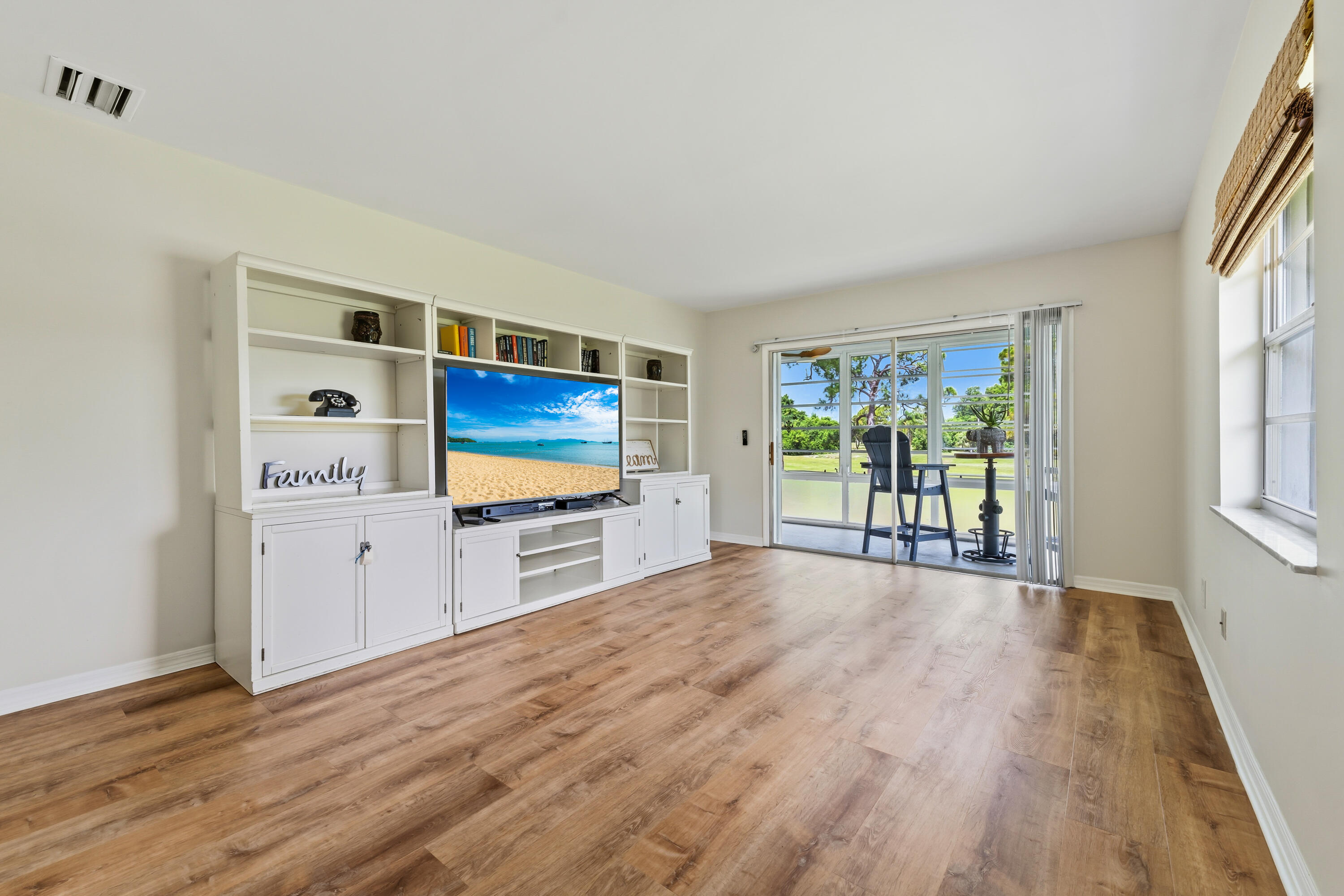 VISTA DEL LAGO CONDO - Residential
